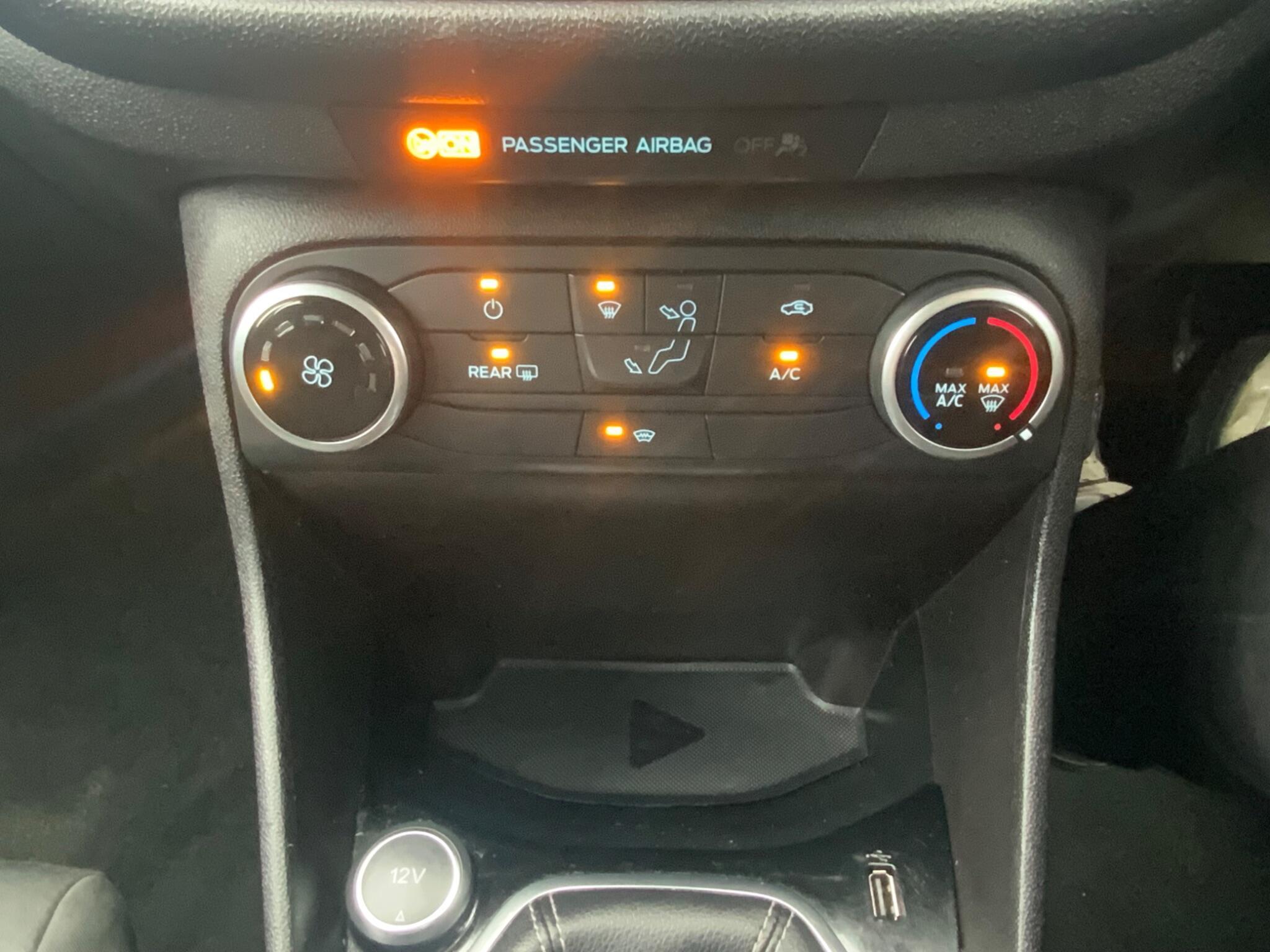 Ford Fiesta - Image 25