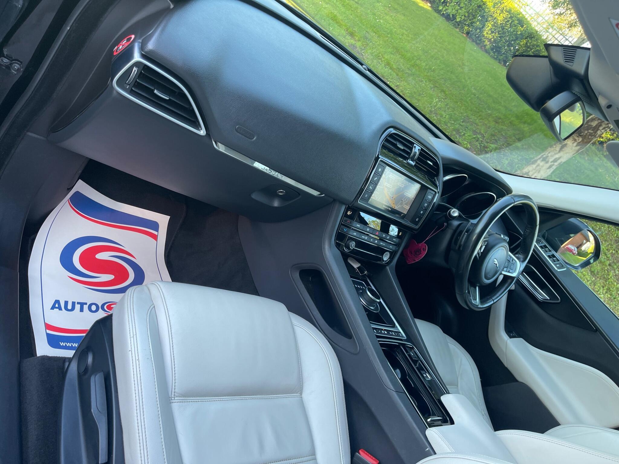 Jaguar F-Pace - Image 33