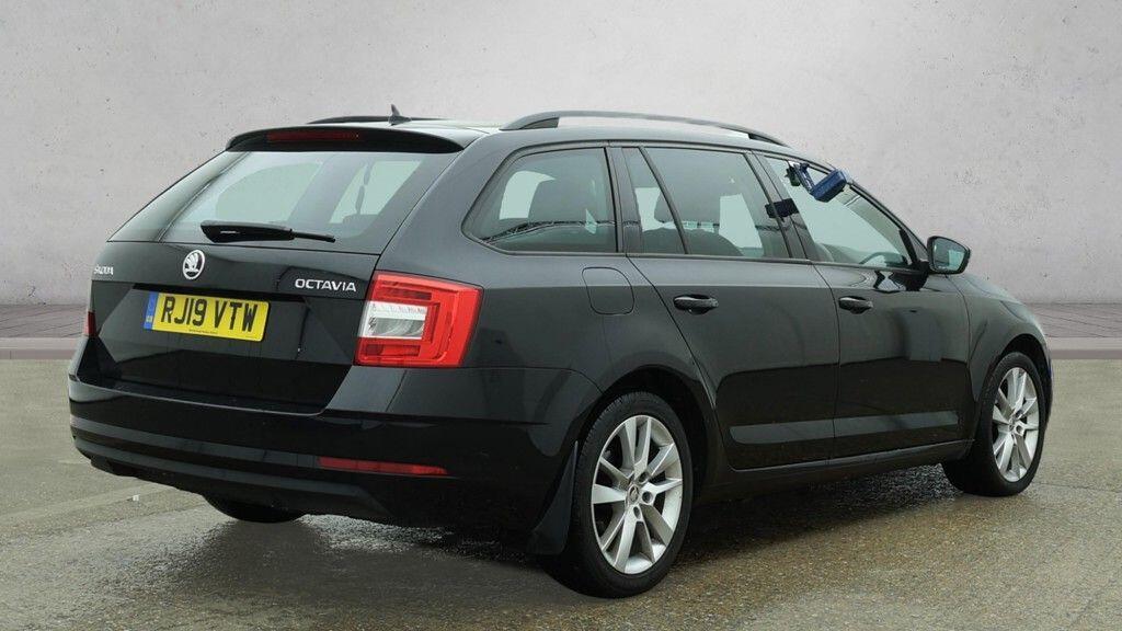 Skoda Octavia - Image 4
