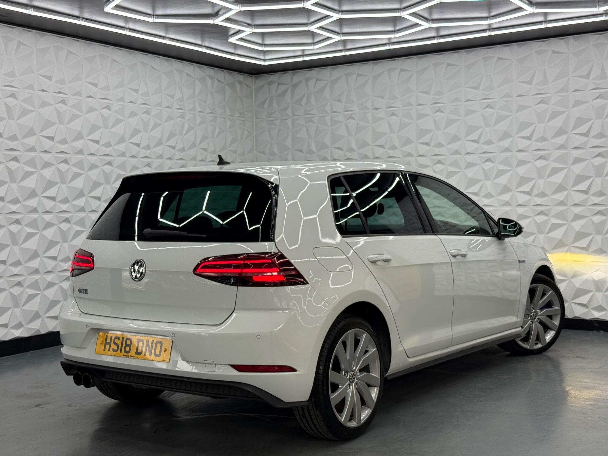 Volkswagen Golf - Image 2