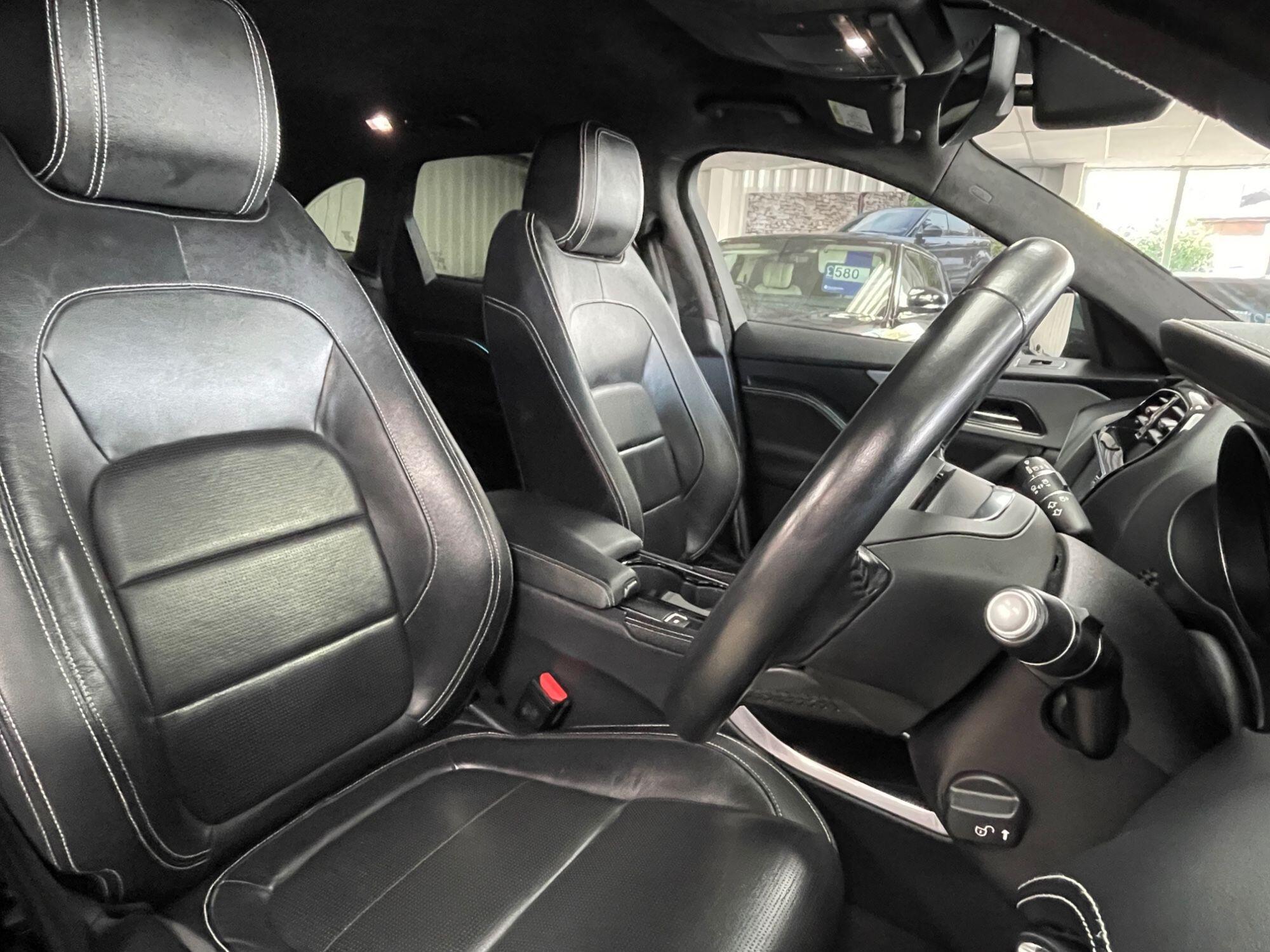 Jaguar F-Pace - Image 27