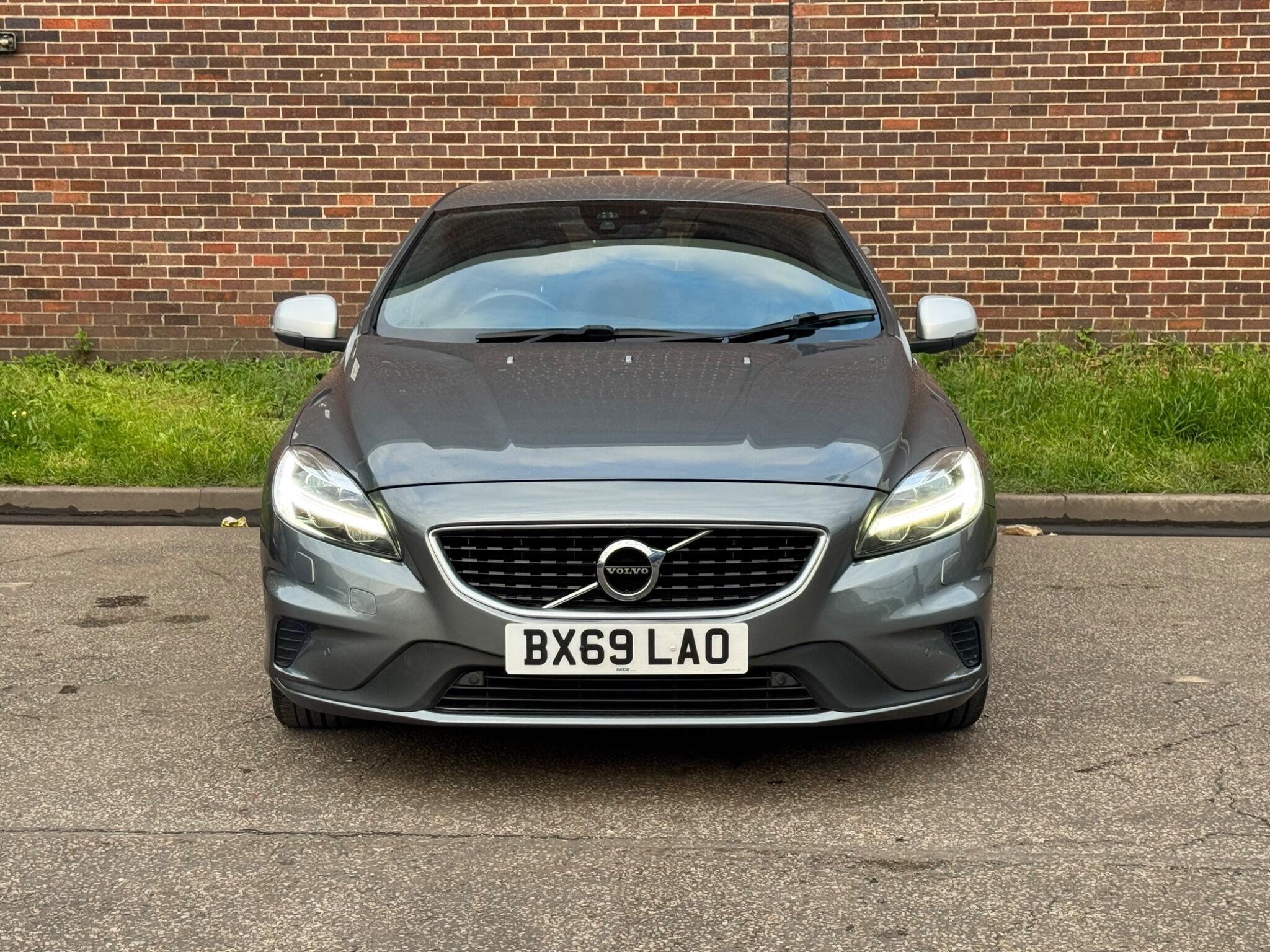 Volvo V40 - Image 8