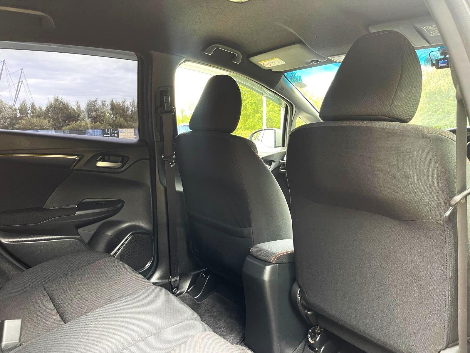 Honda FIT - Image 29