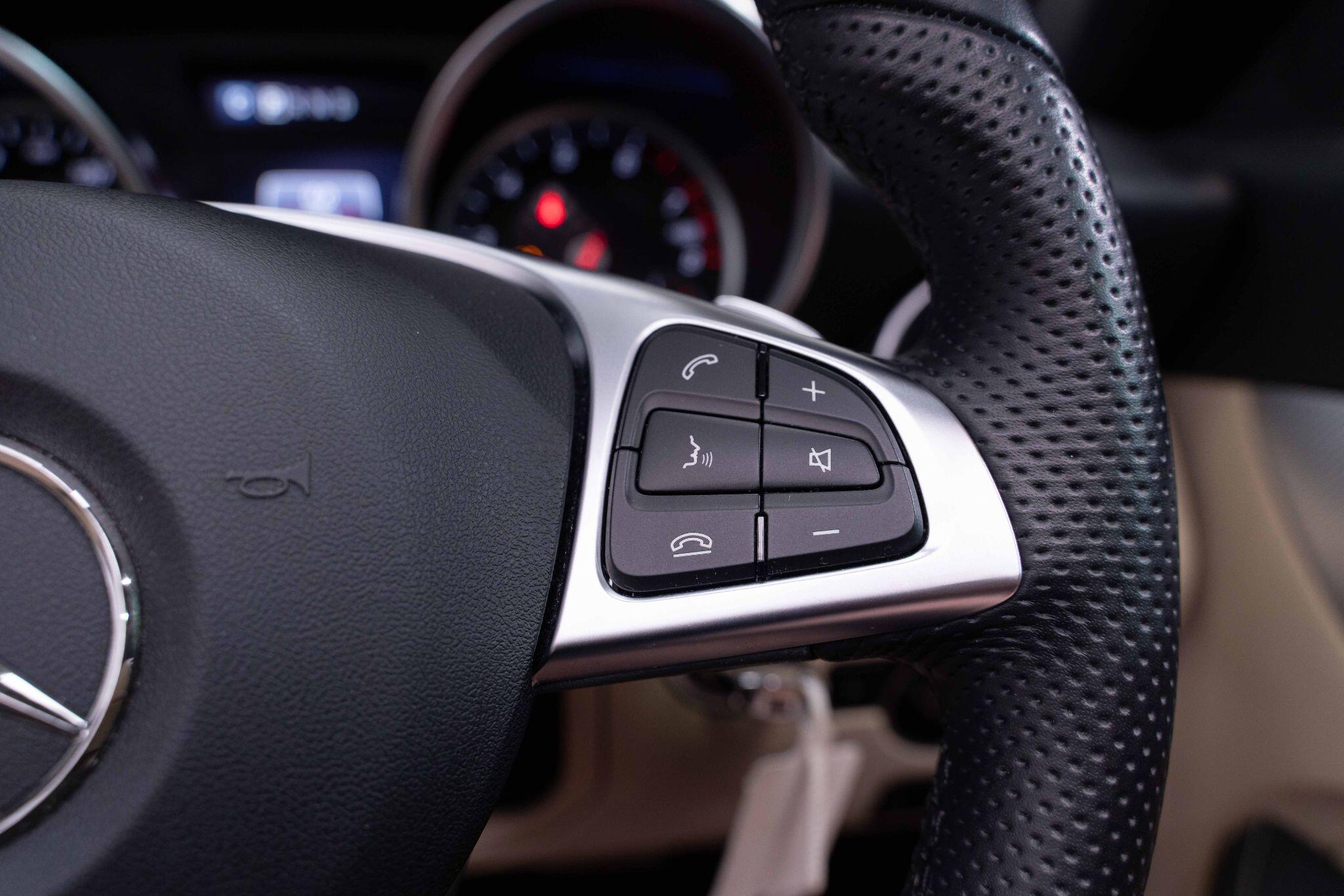 Mercedes SLC - Image 15