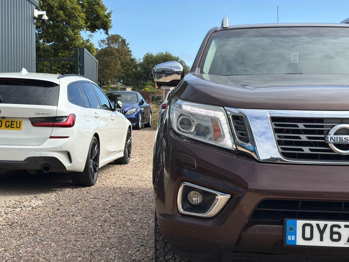Nissan NAVARA - Image 11