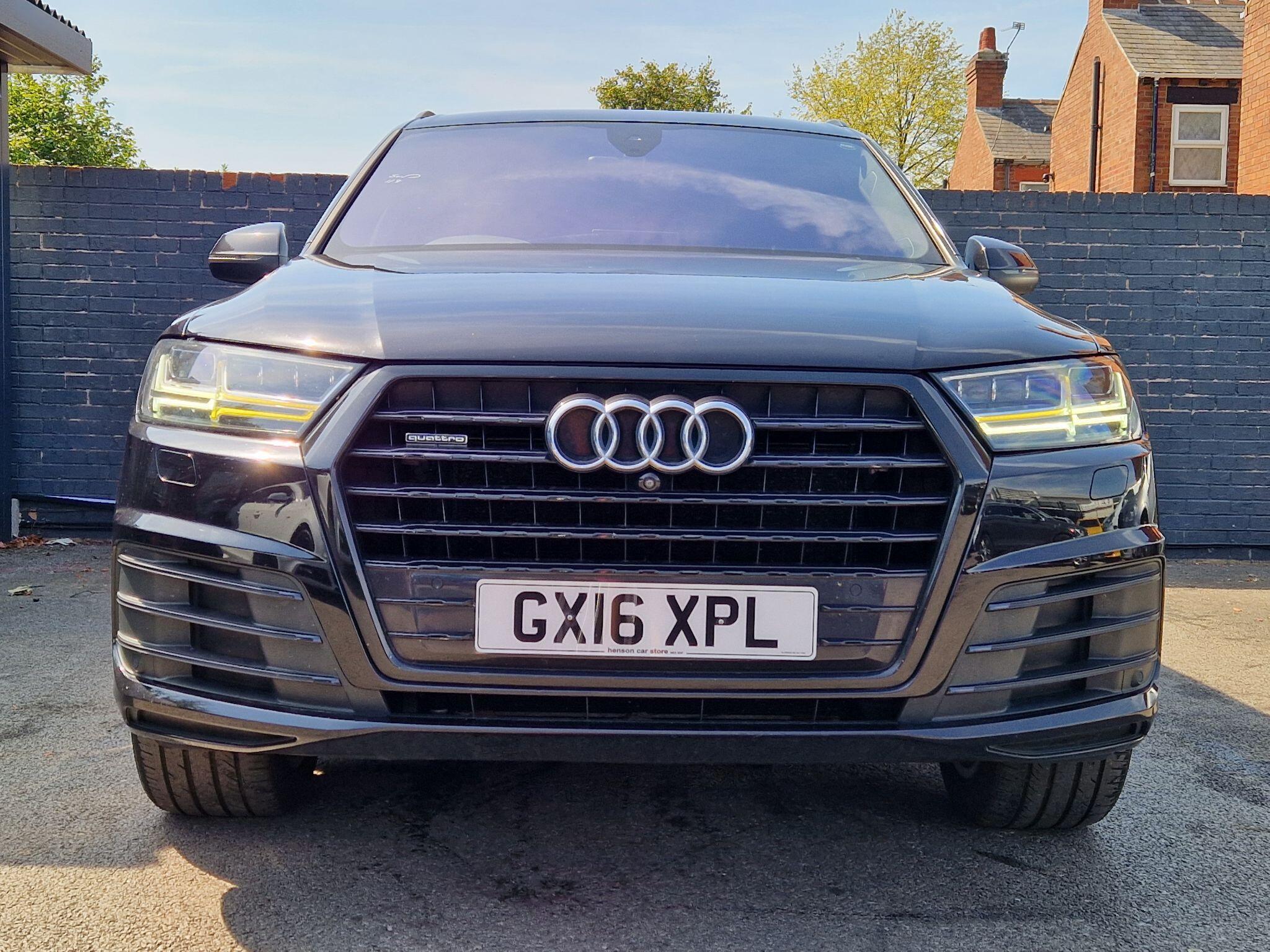 Audi Q7 - Image 13