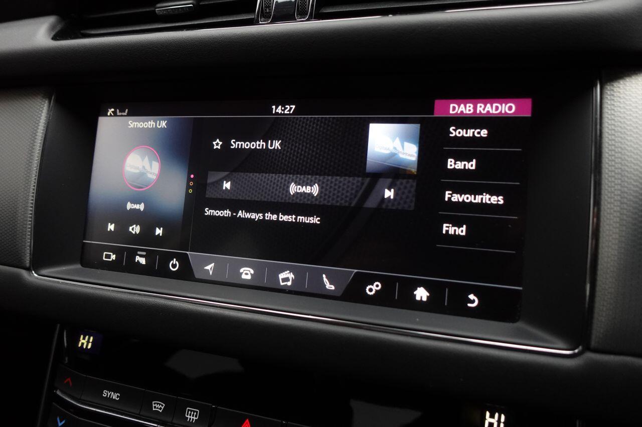 Jaguar XF - Image 29