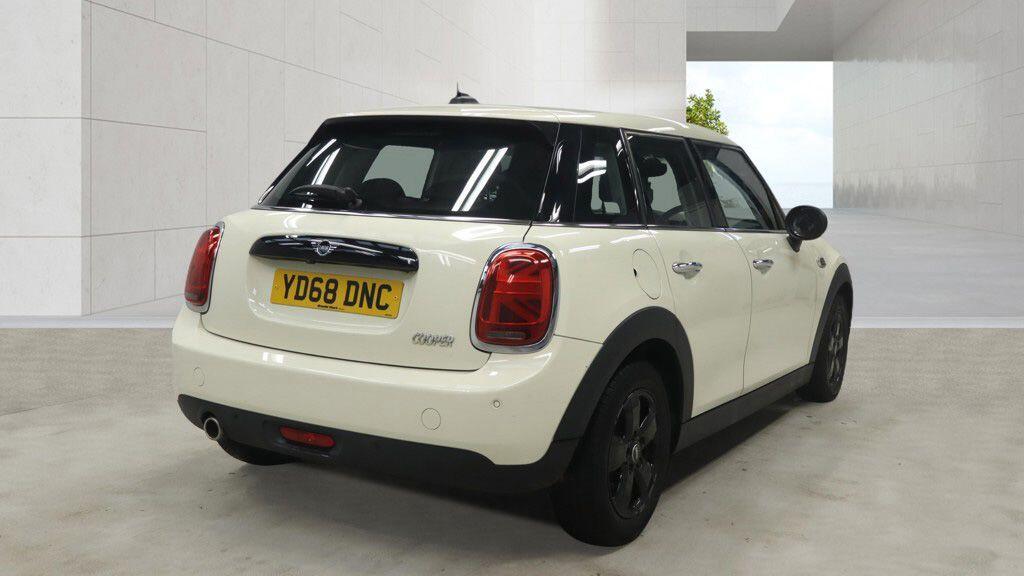 MINI Hatch - Image 6