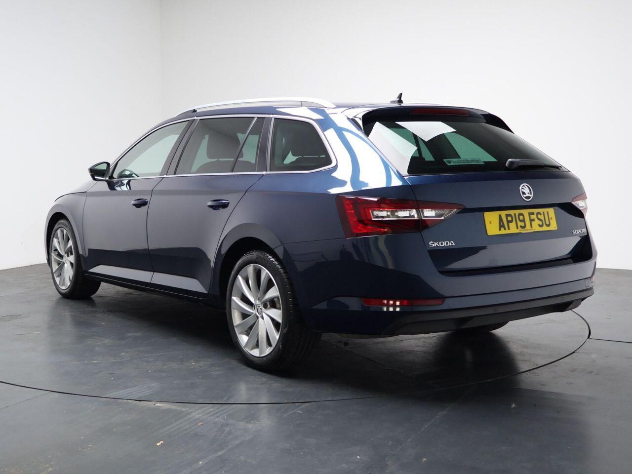 Skoda Superb - Image 5