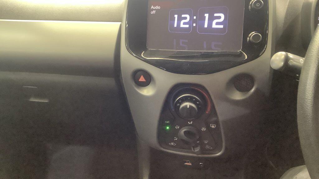 Toyota Aygo - Image 11