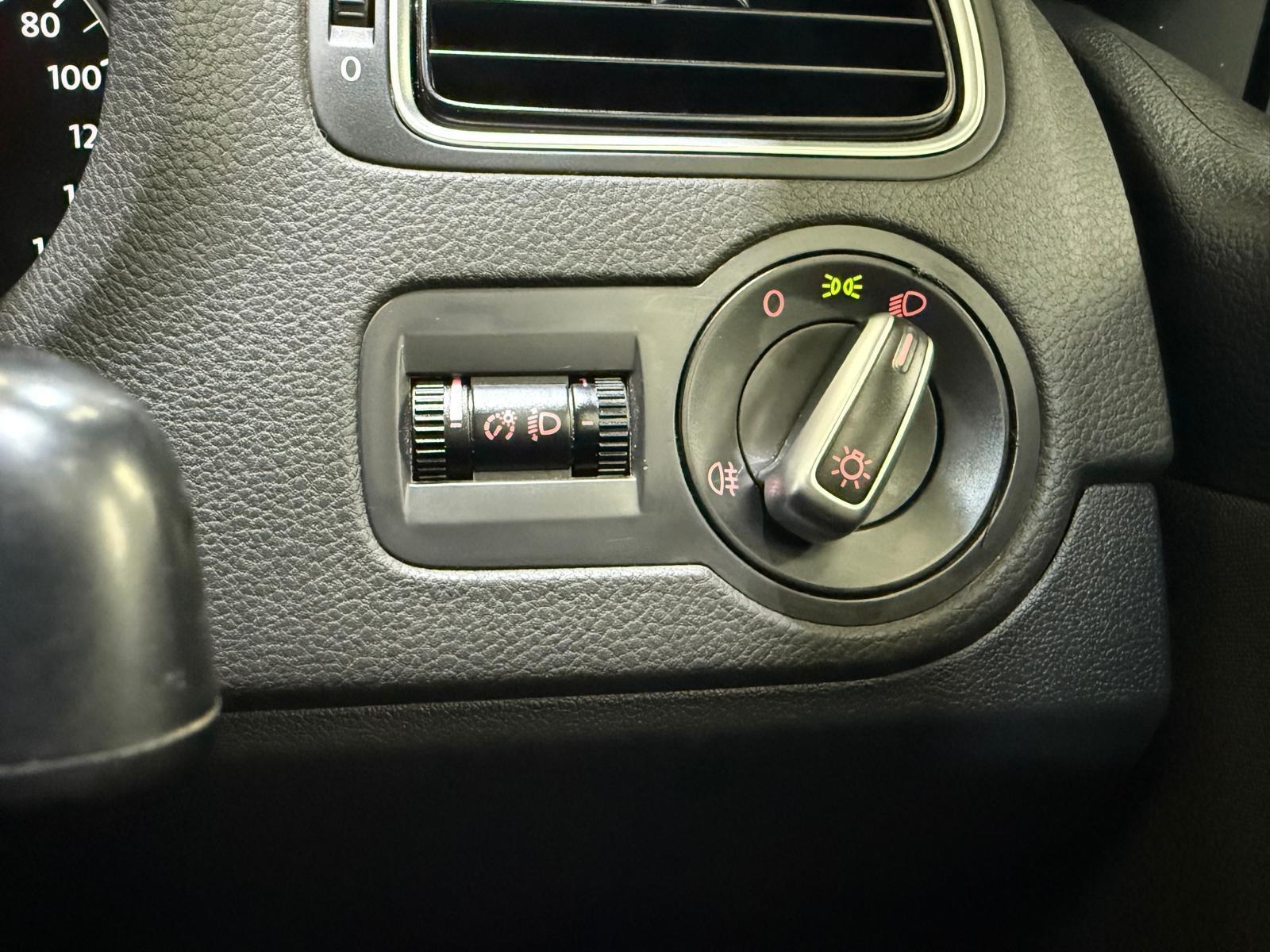 Volkswagen Polo - Image 40