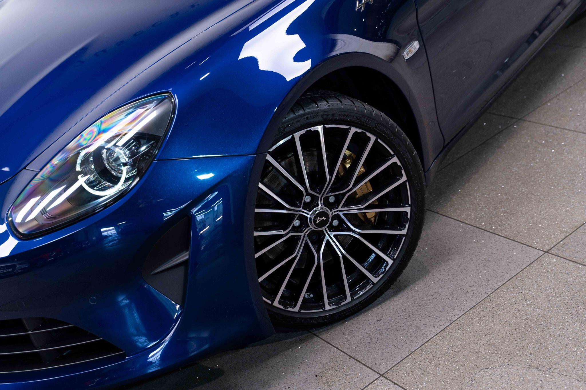 Alpine A110 - Image 5