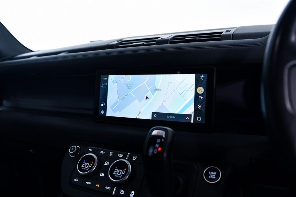 Land Rover Defender 90 - Image 19