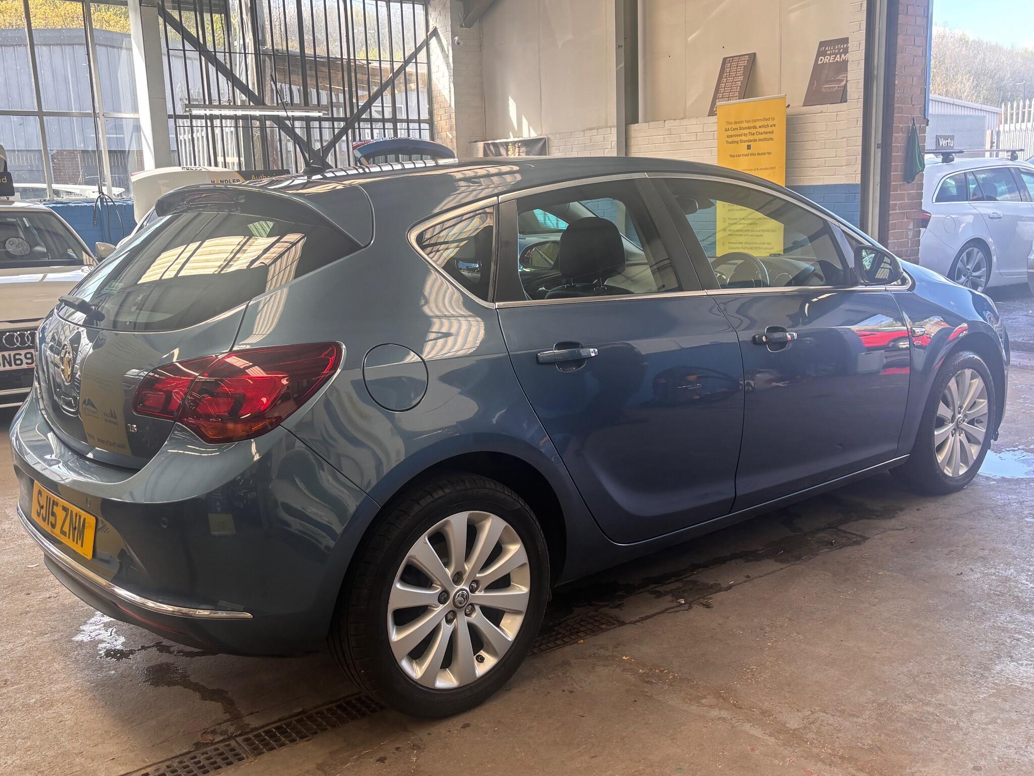 Vauxhall Astra - Image 8