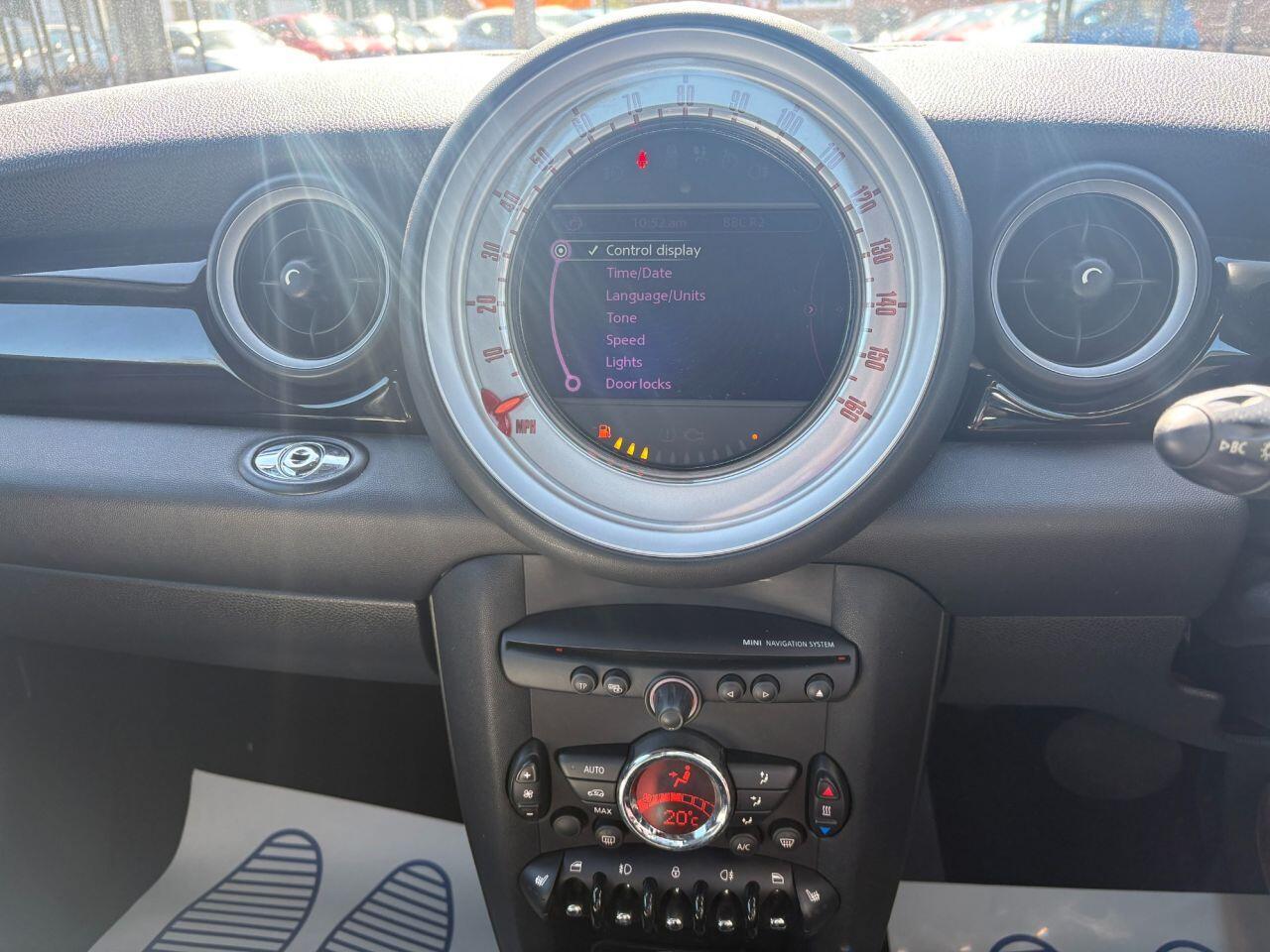MINI Roadster - Image 12