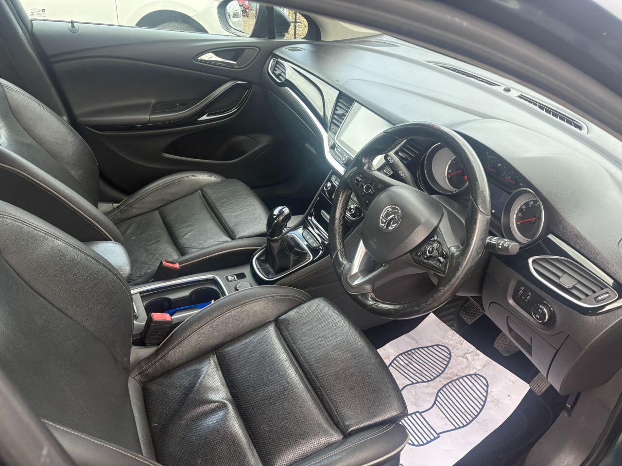 Vauxhall Astra - Image 11