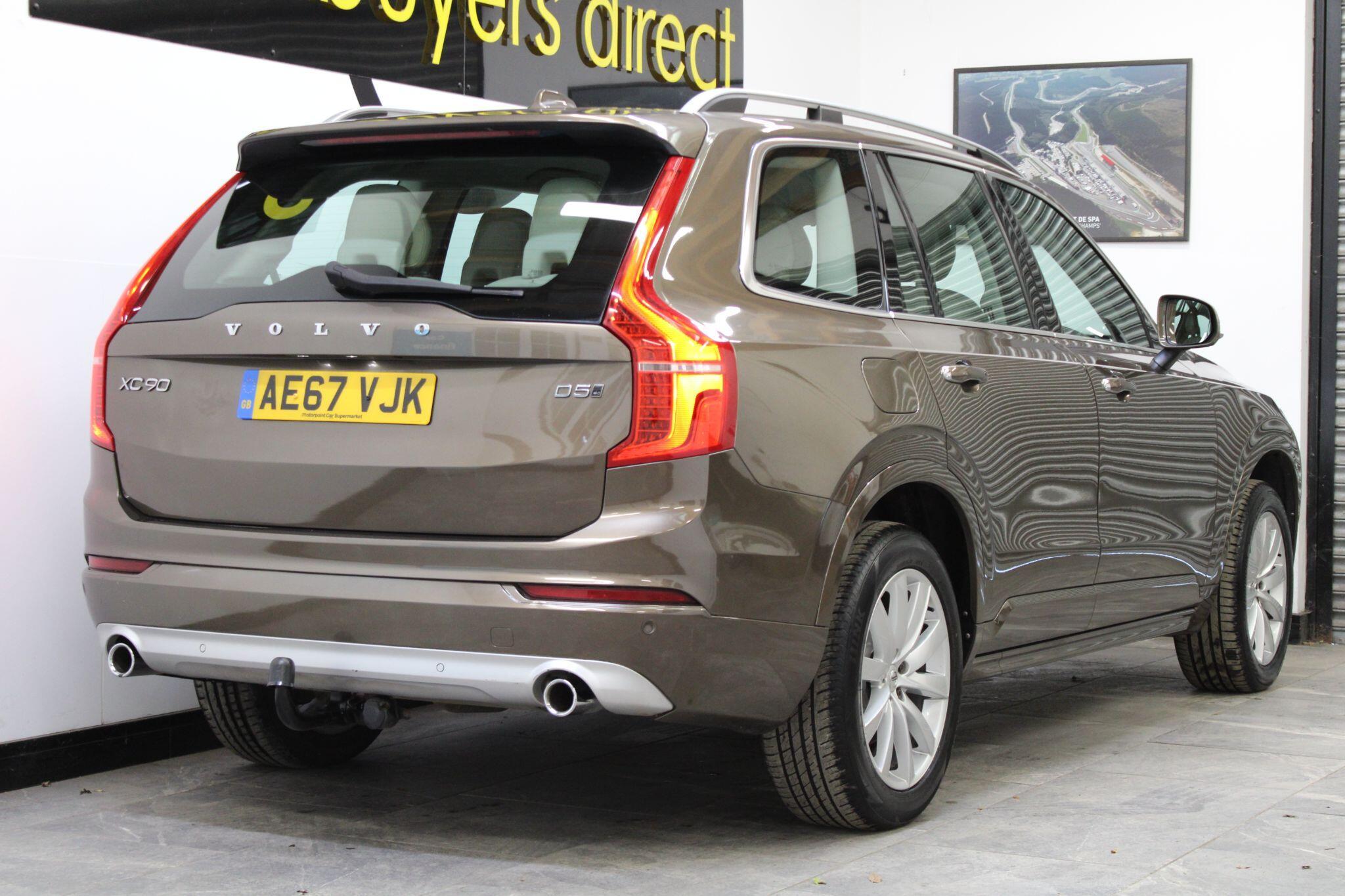 Volvo XC90 - Image 12