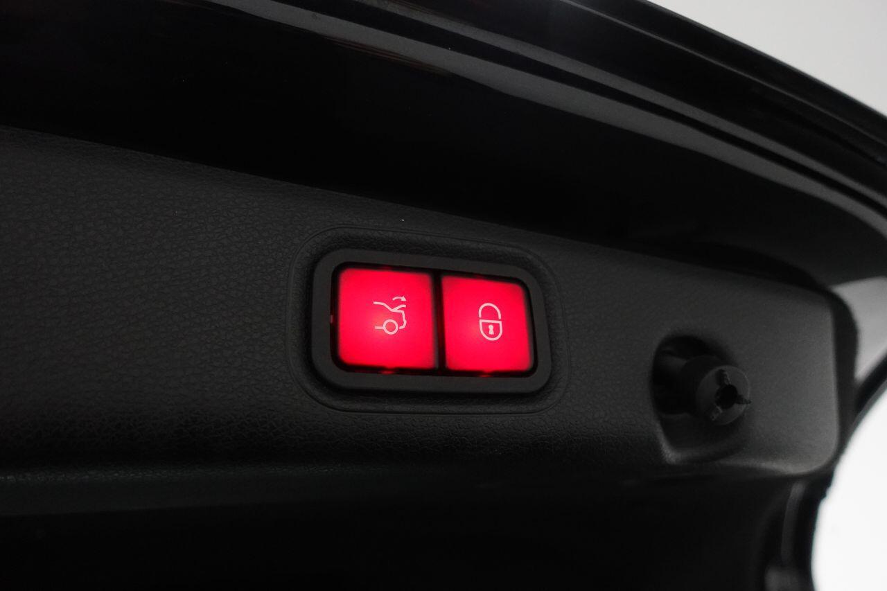 Mercedes-benz E Class - Image 12