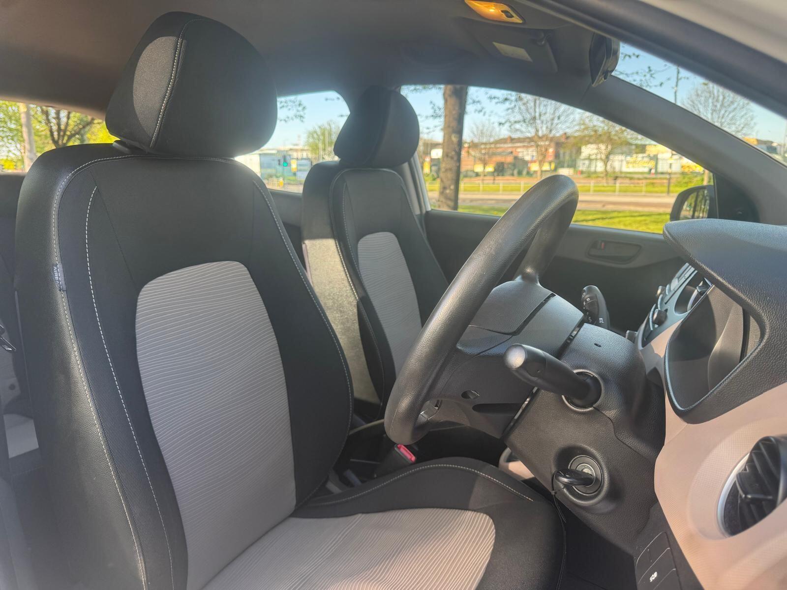 Hyundai i10 - Image 21