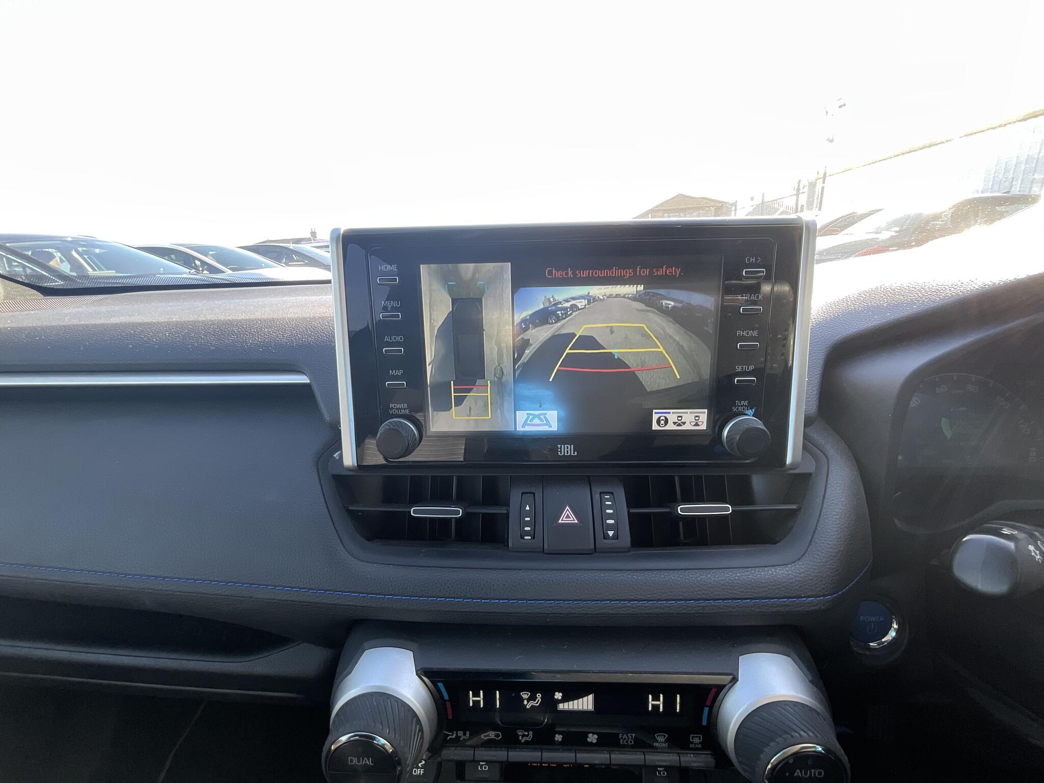 Toyota RAV4 - Image 12