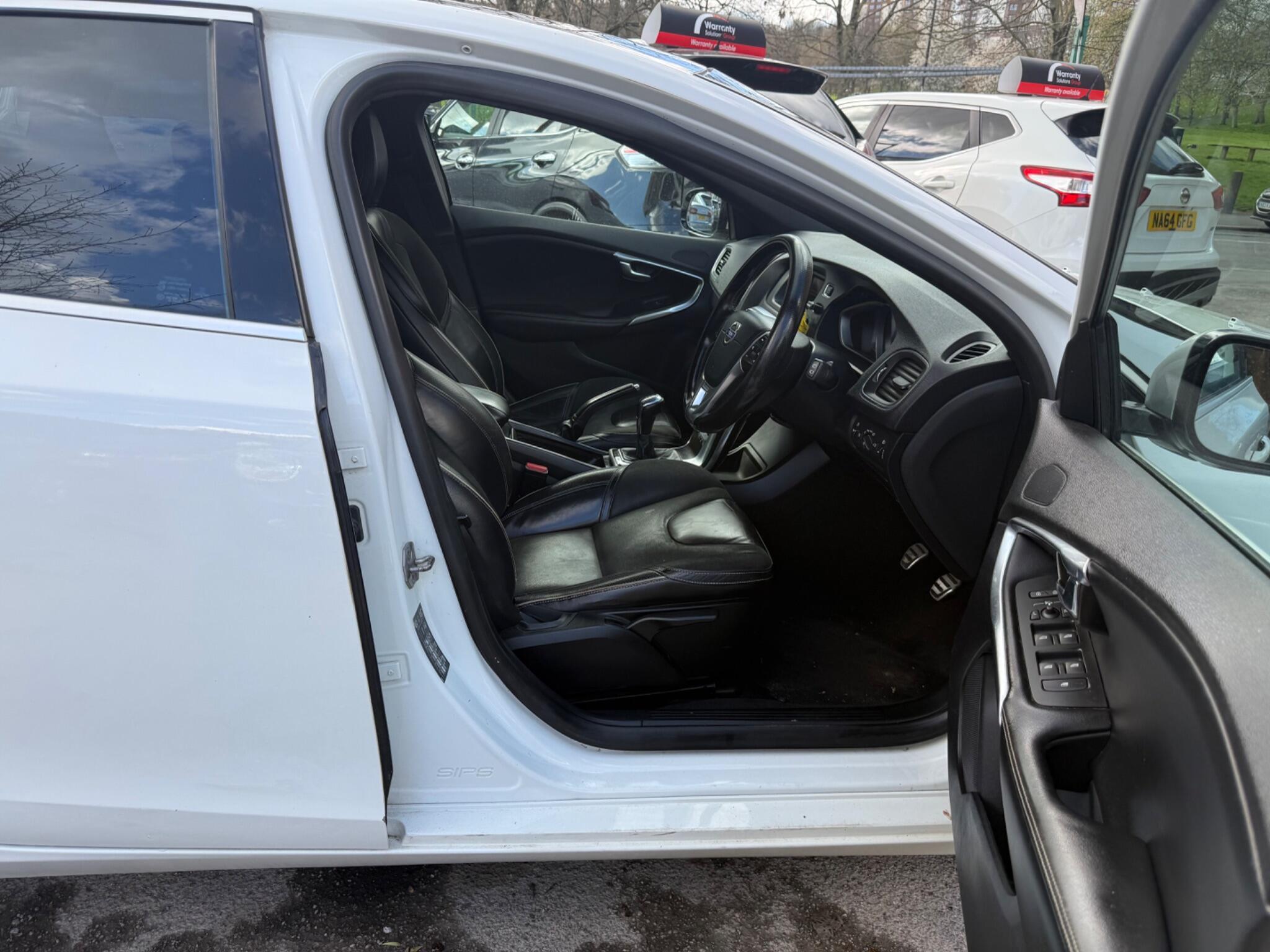 Volvo V40 - Image 17