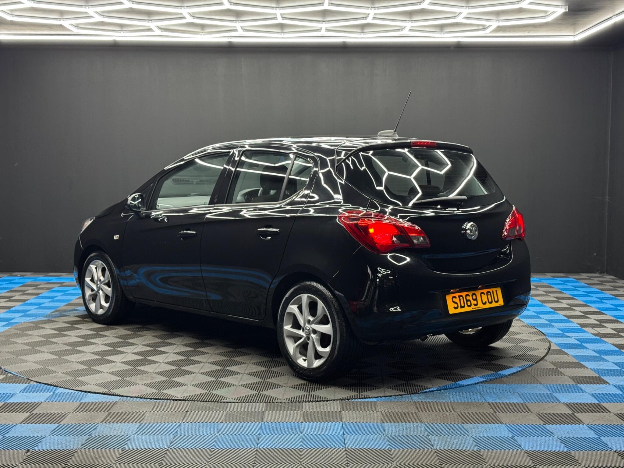 Vauxhall Corsa - Image 7