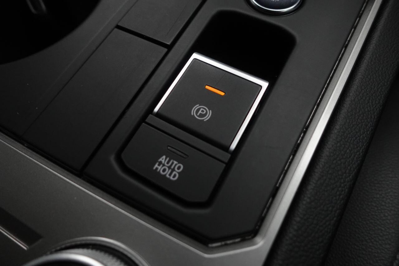 Volkswagen Touareg - Image 43