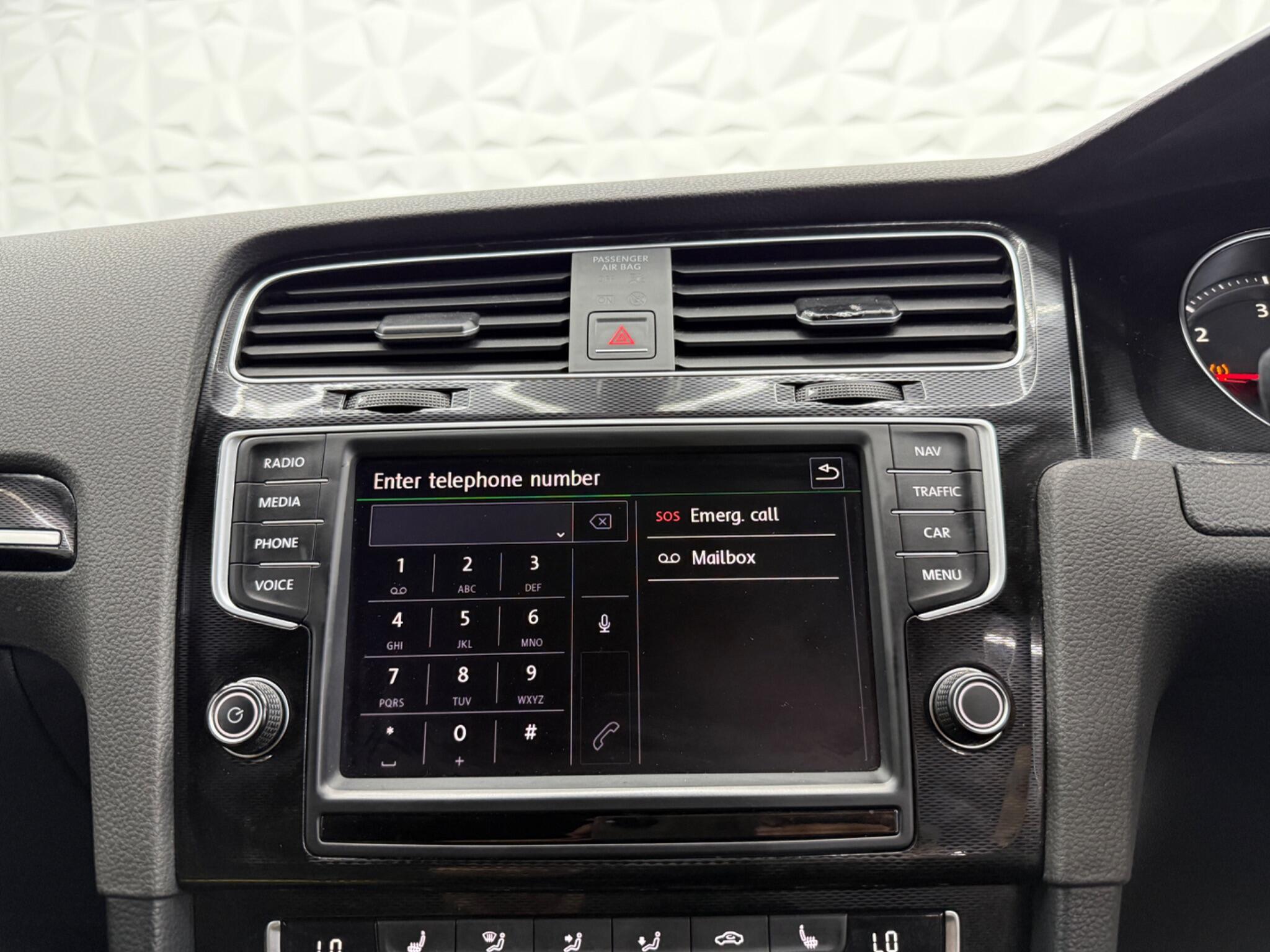 Volkswagen Golf - Image 36