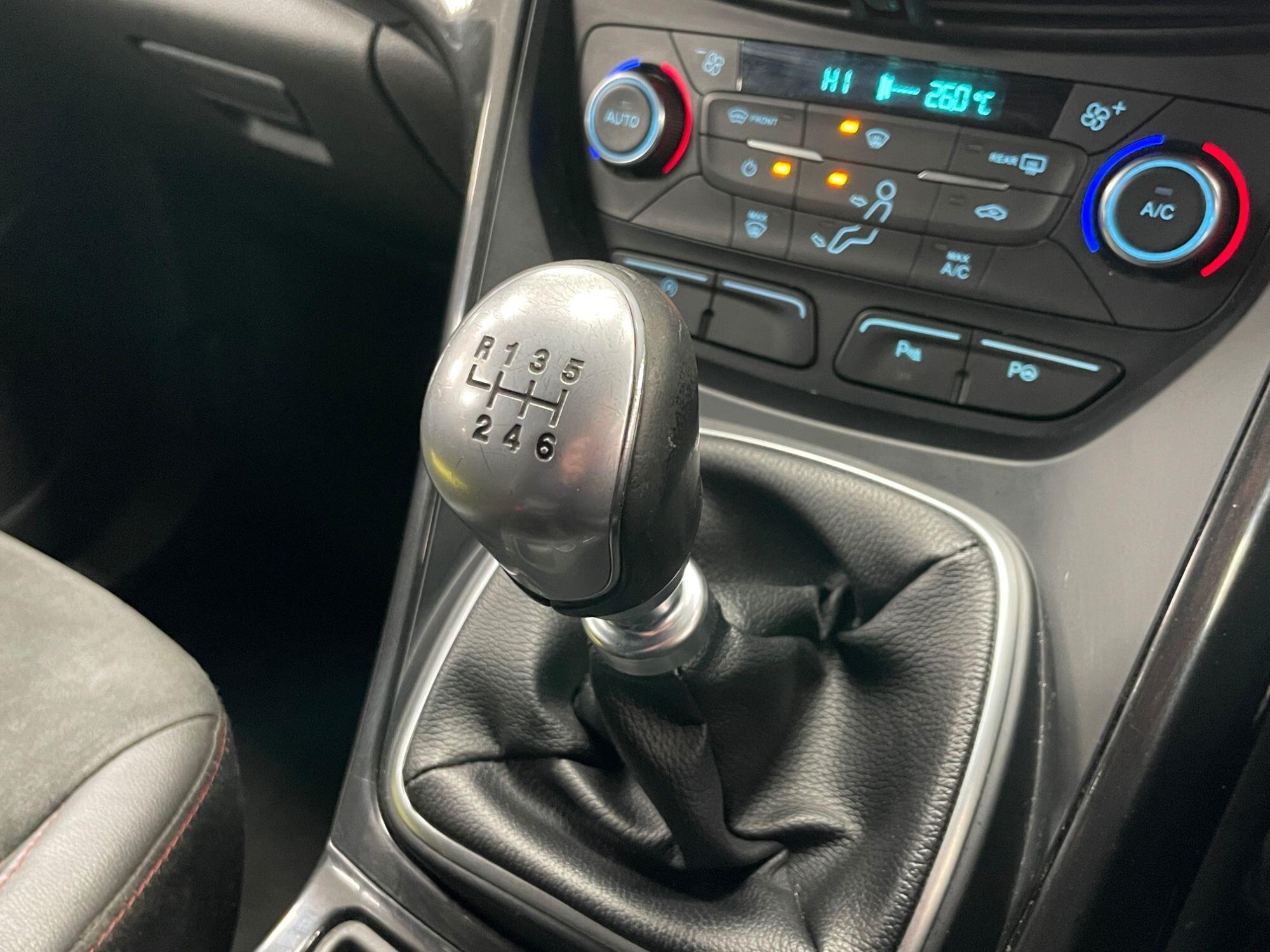 Ford Kuga - Image 46