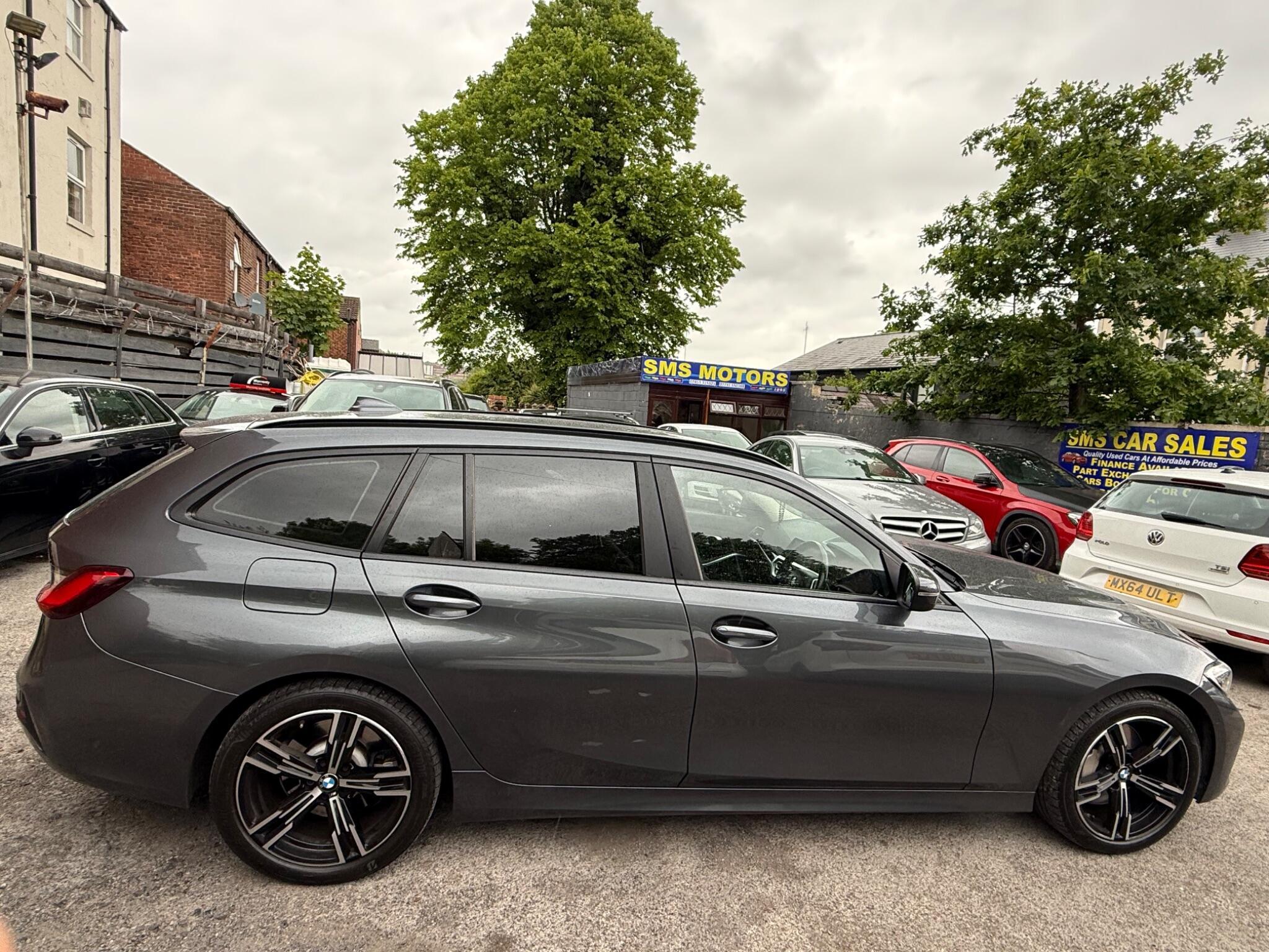 BMW 3 Series - Image 8