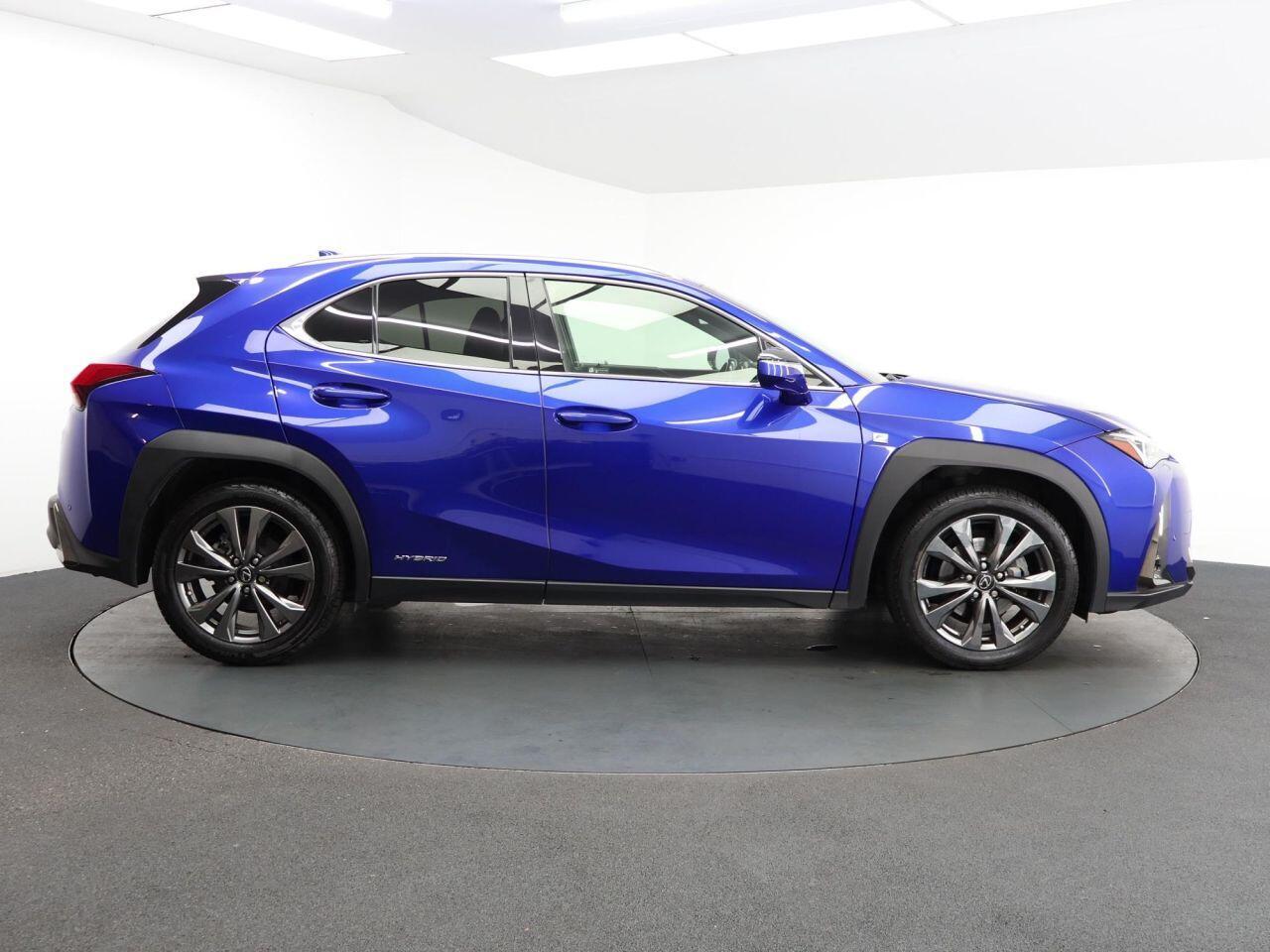 Lexus UX - Image 14