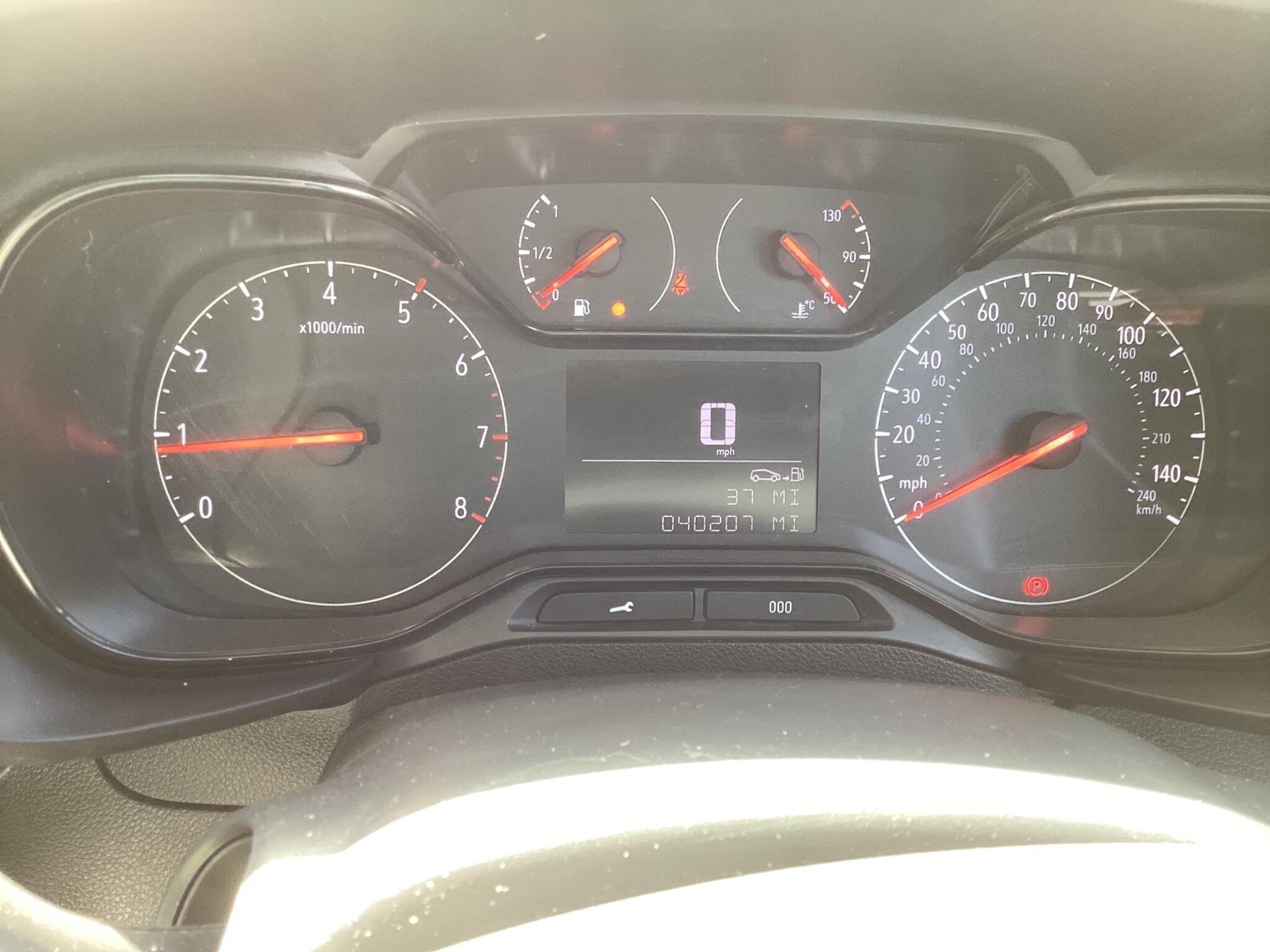Vauxhall Combo - Image 20