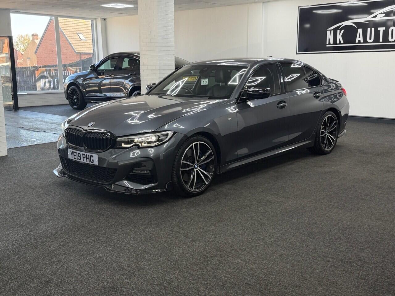 BMW 3 Series - Image 7