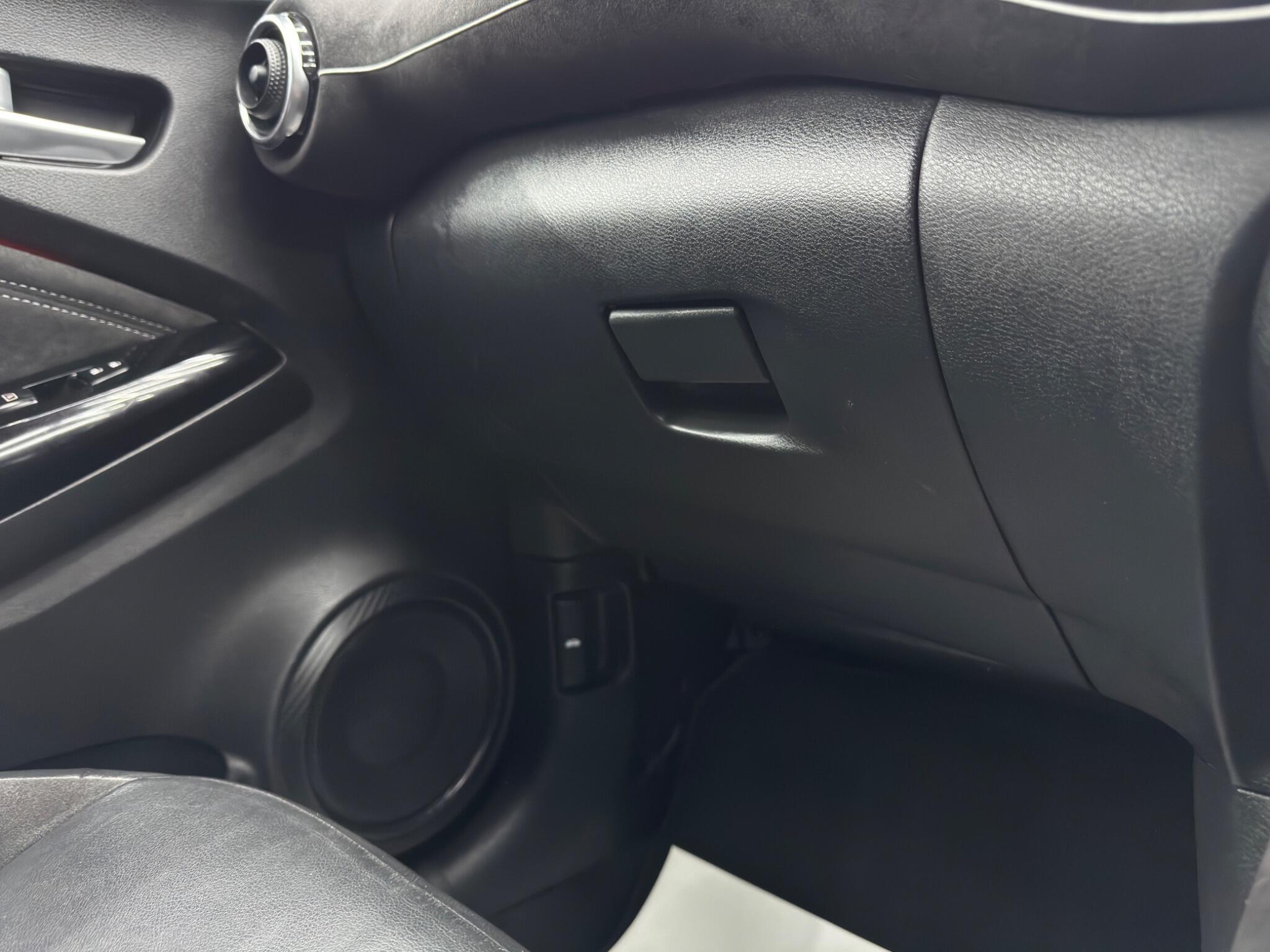 Nissan Juke - Image 32