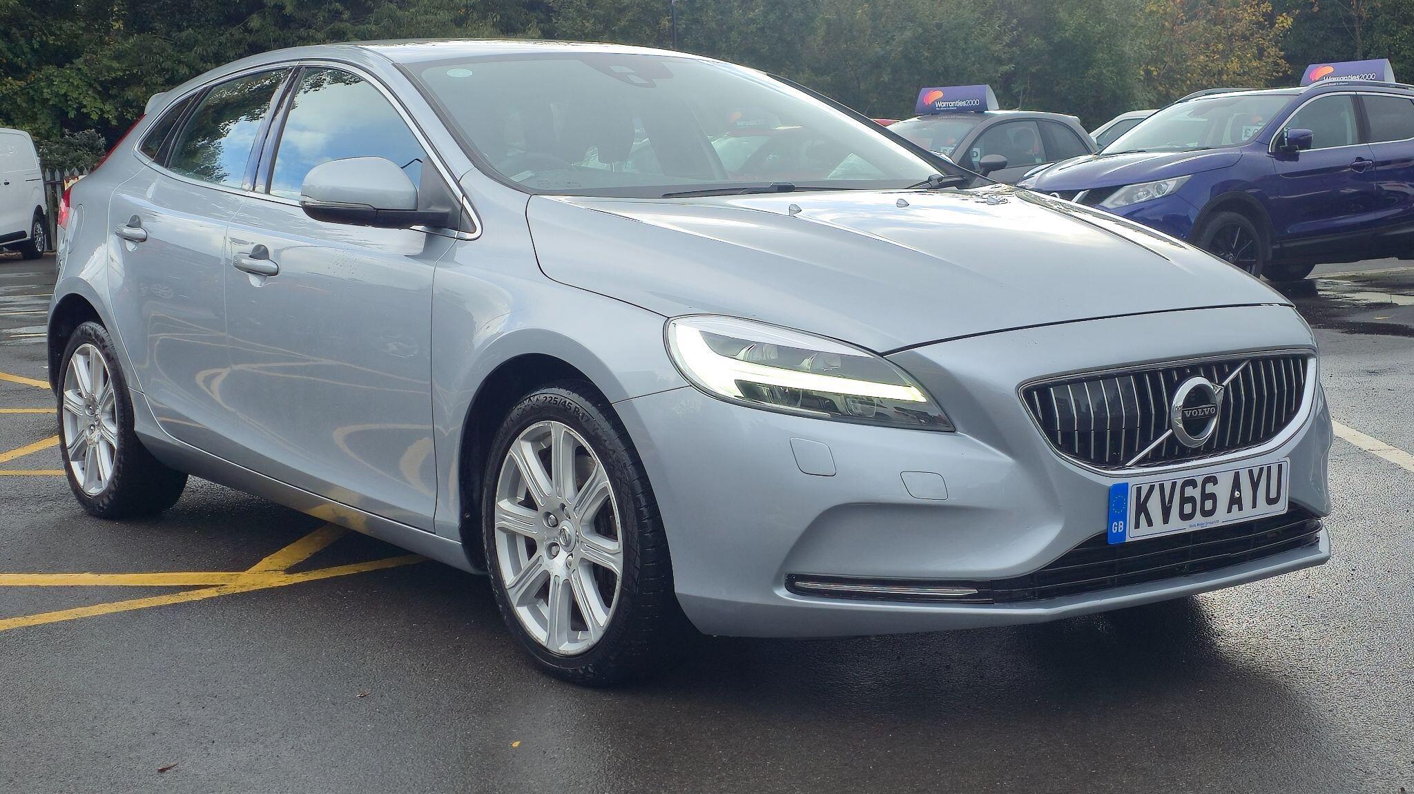 Volvo V40 - Image 3