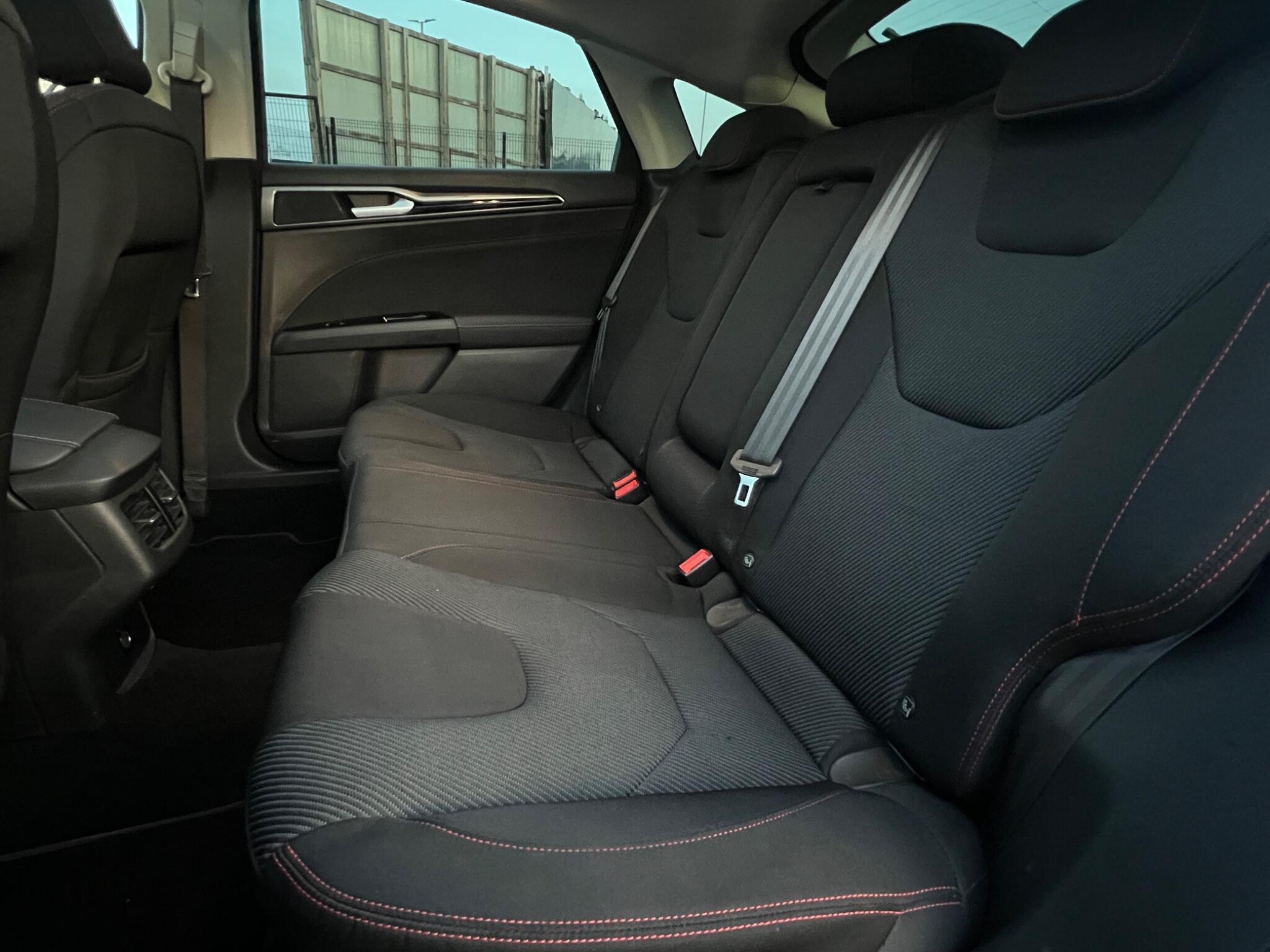 Ford Mondeo - Image 14