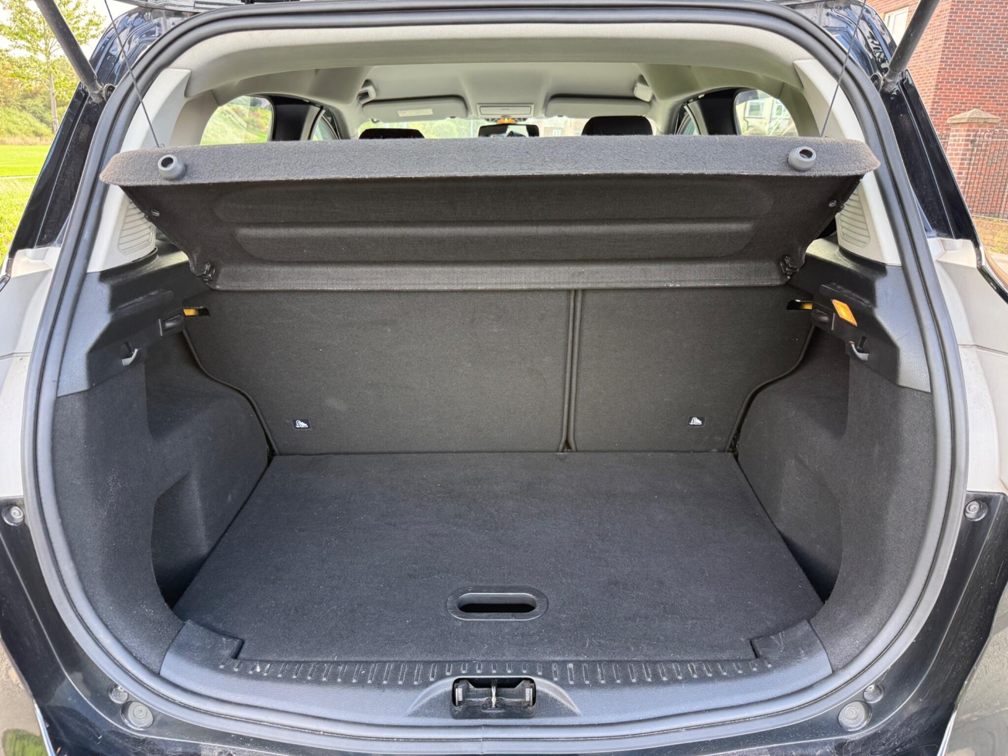 Vauxhall Corsa - Image 10