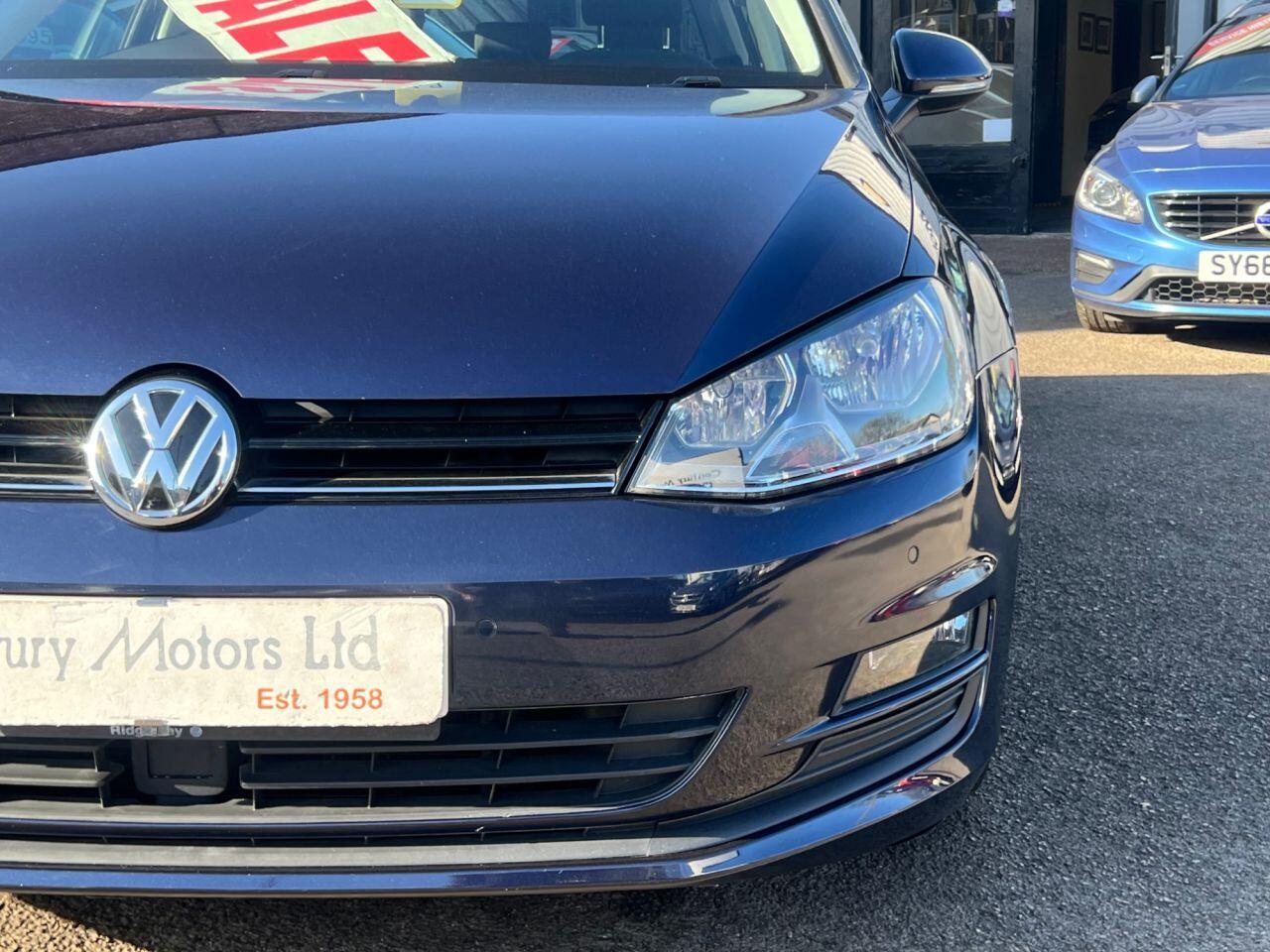 Volkswagen Golf - Image 11