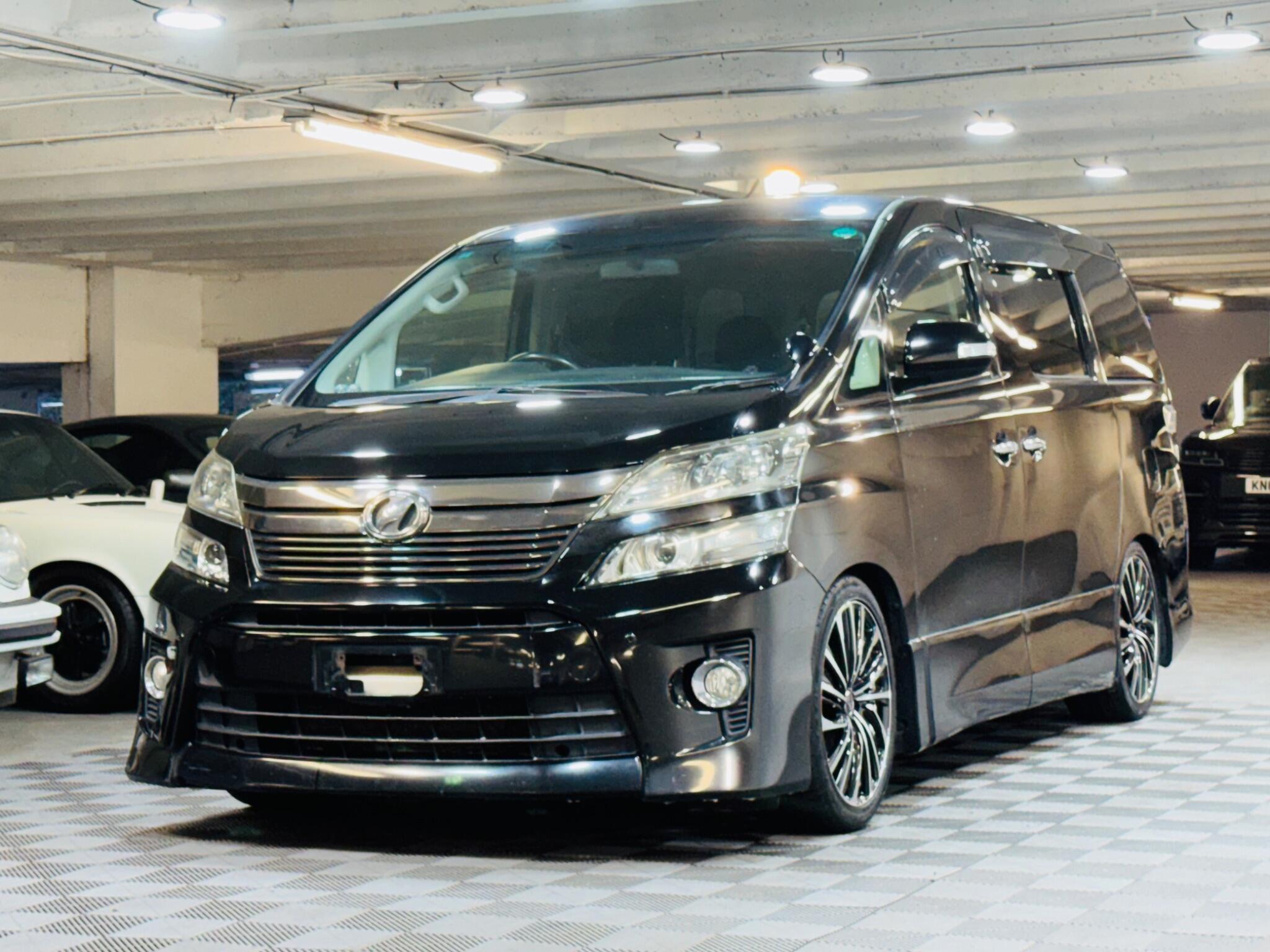 Toyota Vellfire - Image 7
