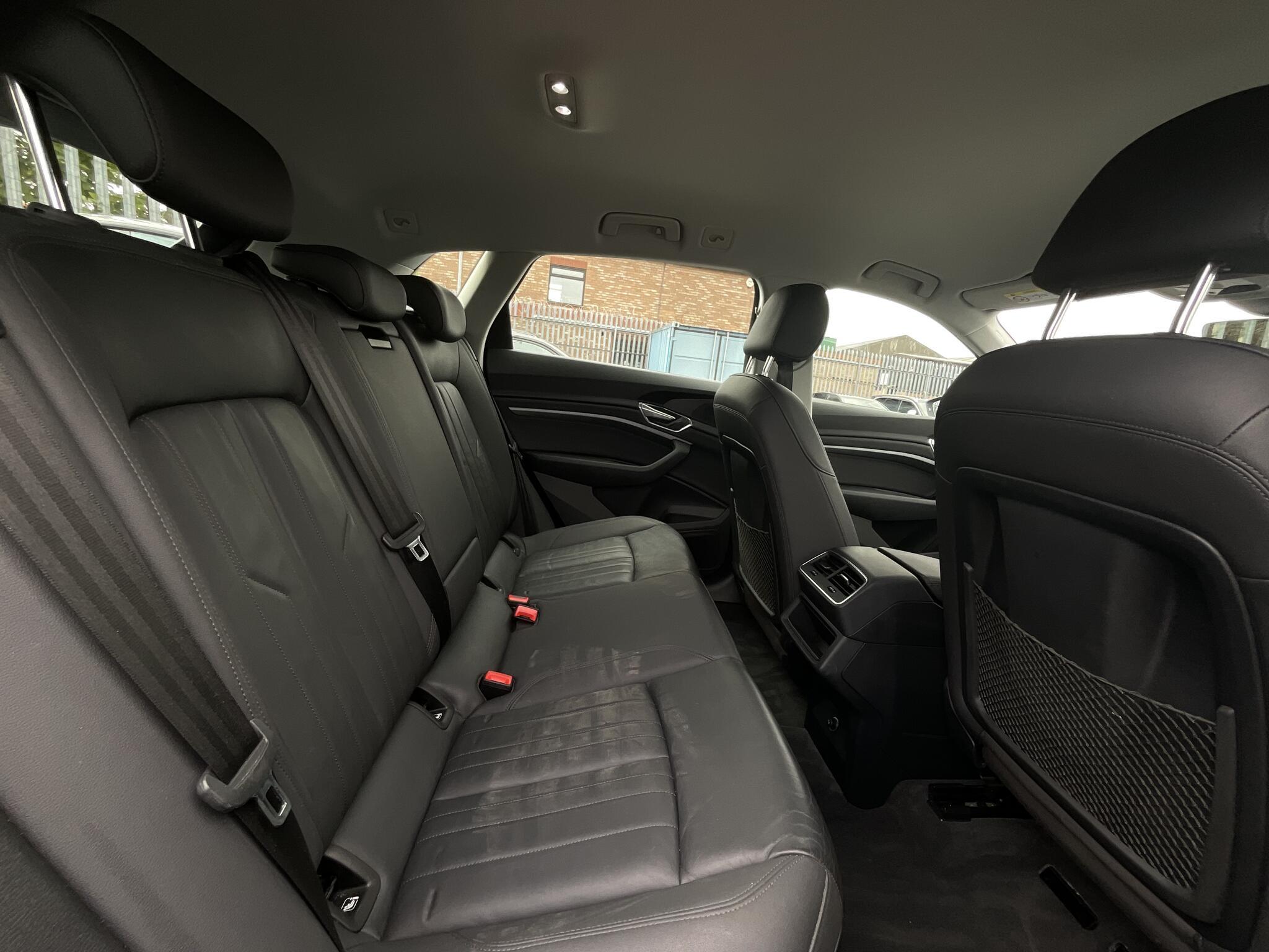 Audi E-Tron - Image 12