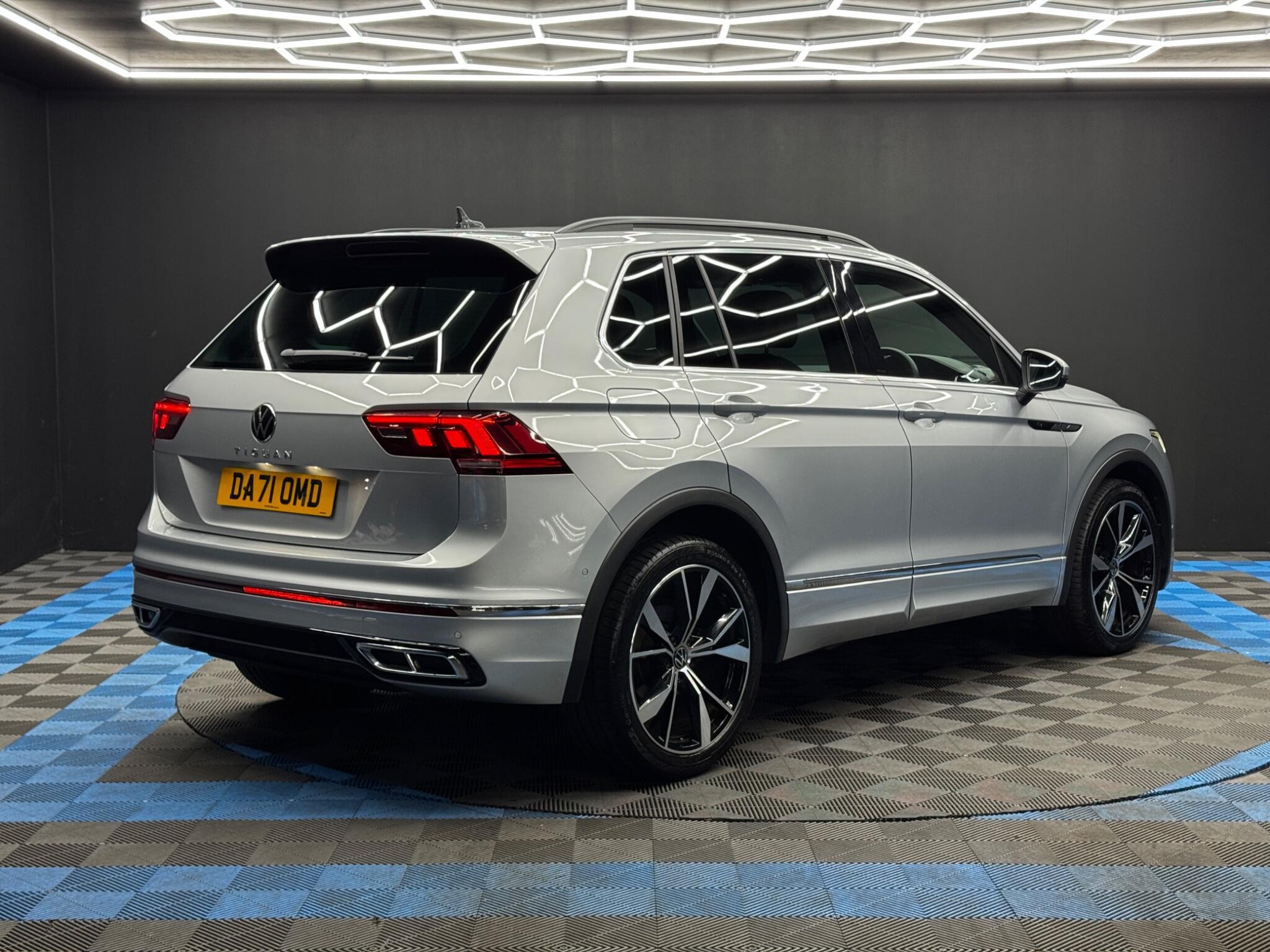 Volkswagen Tiguan - Image 5