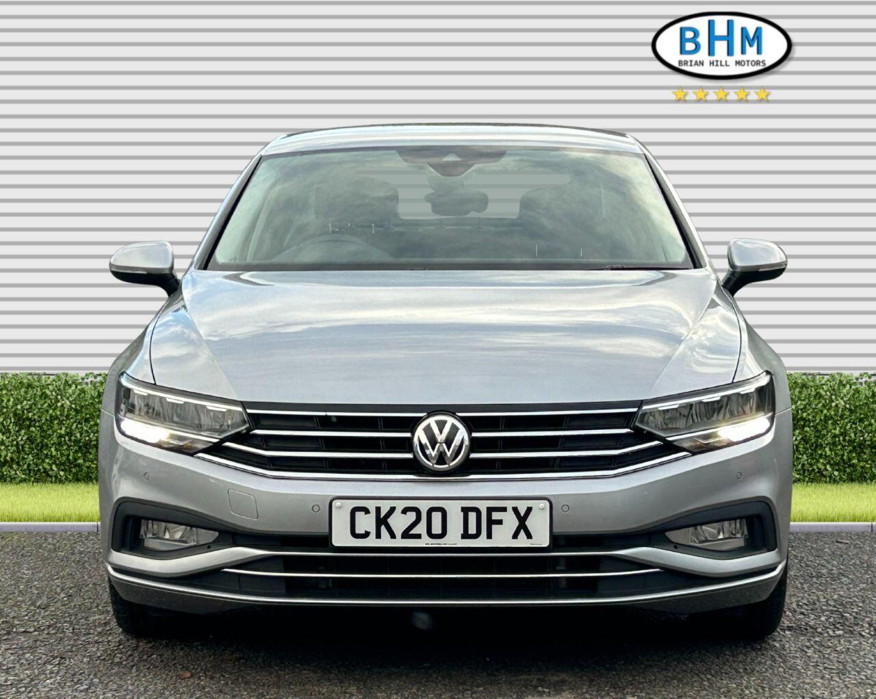 Volkswagen Passat - Image 22