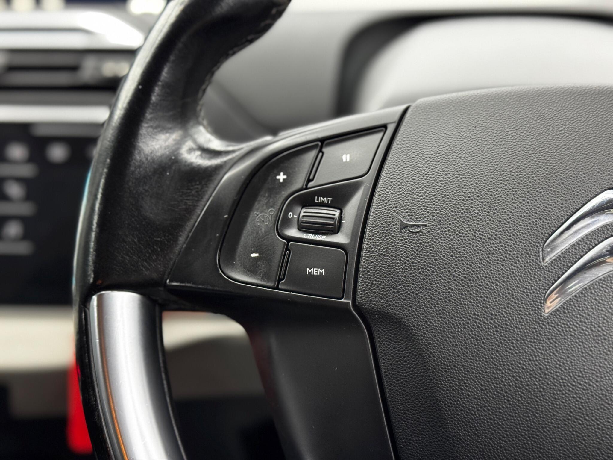 Citroen C4 Picasso - Image 20