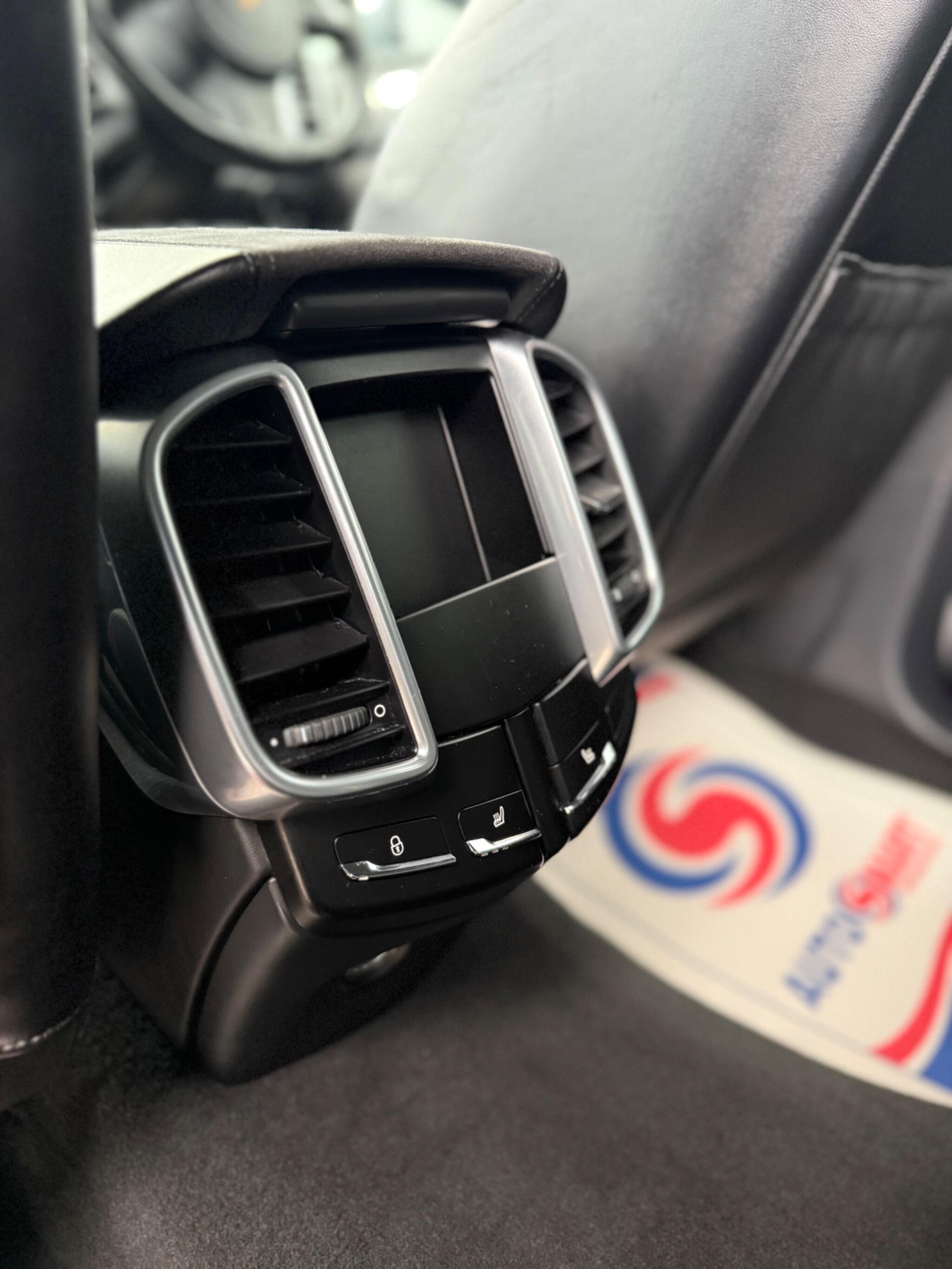 Porsche Cayenne - Image 48