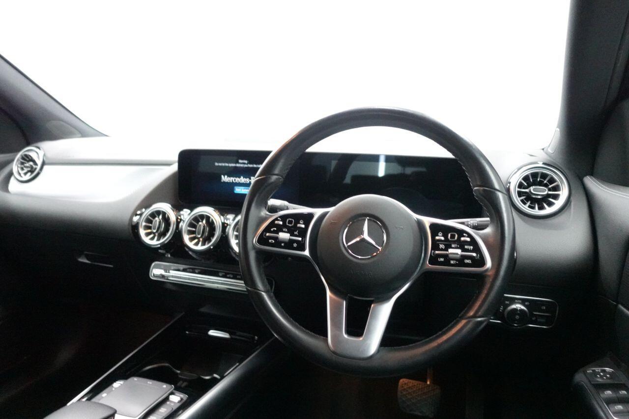 Mercedes-benz EQA - Image 17