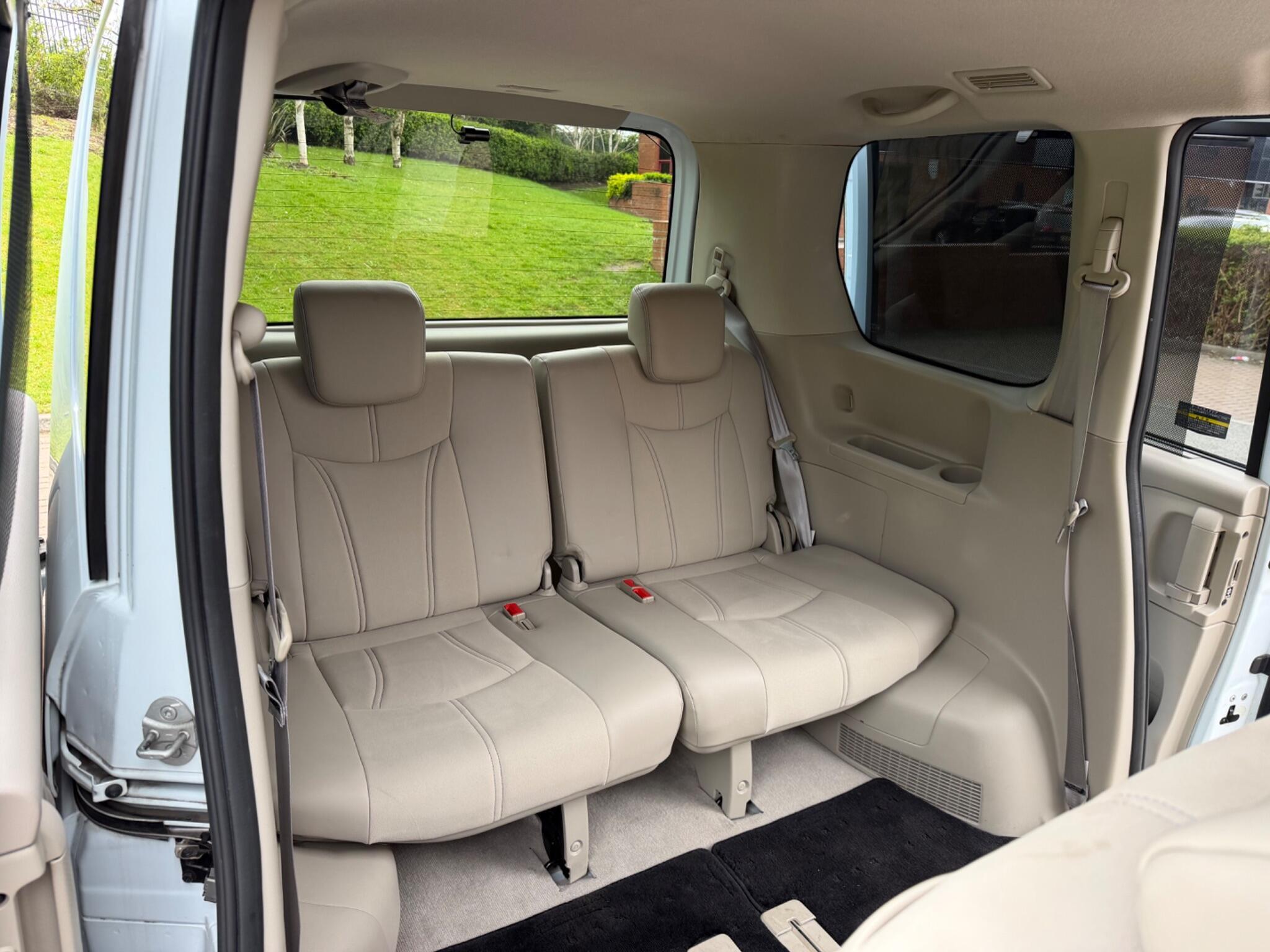 Nissan Serena - Image 55