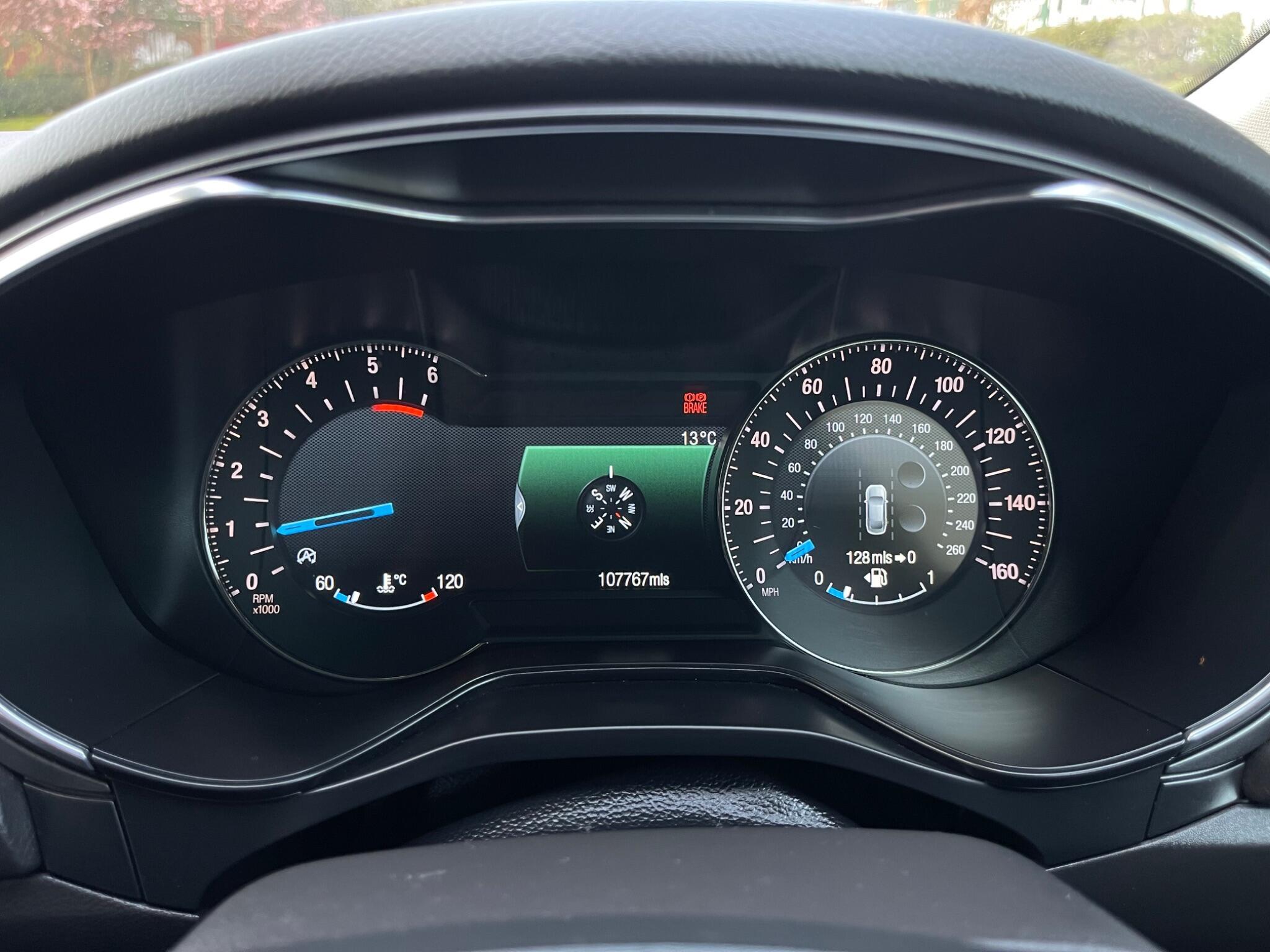 Ford Mondeo - Image 41