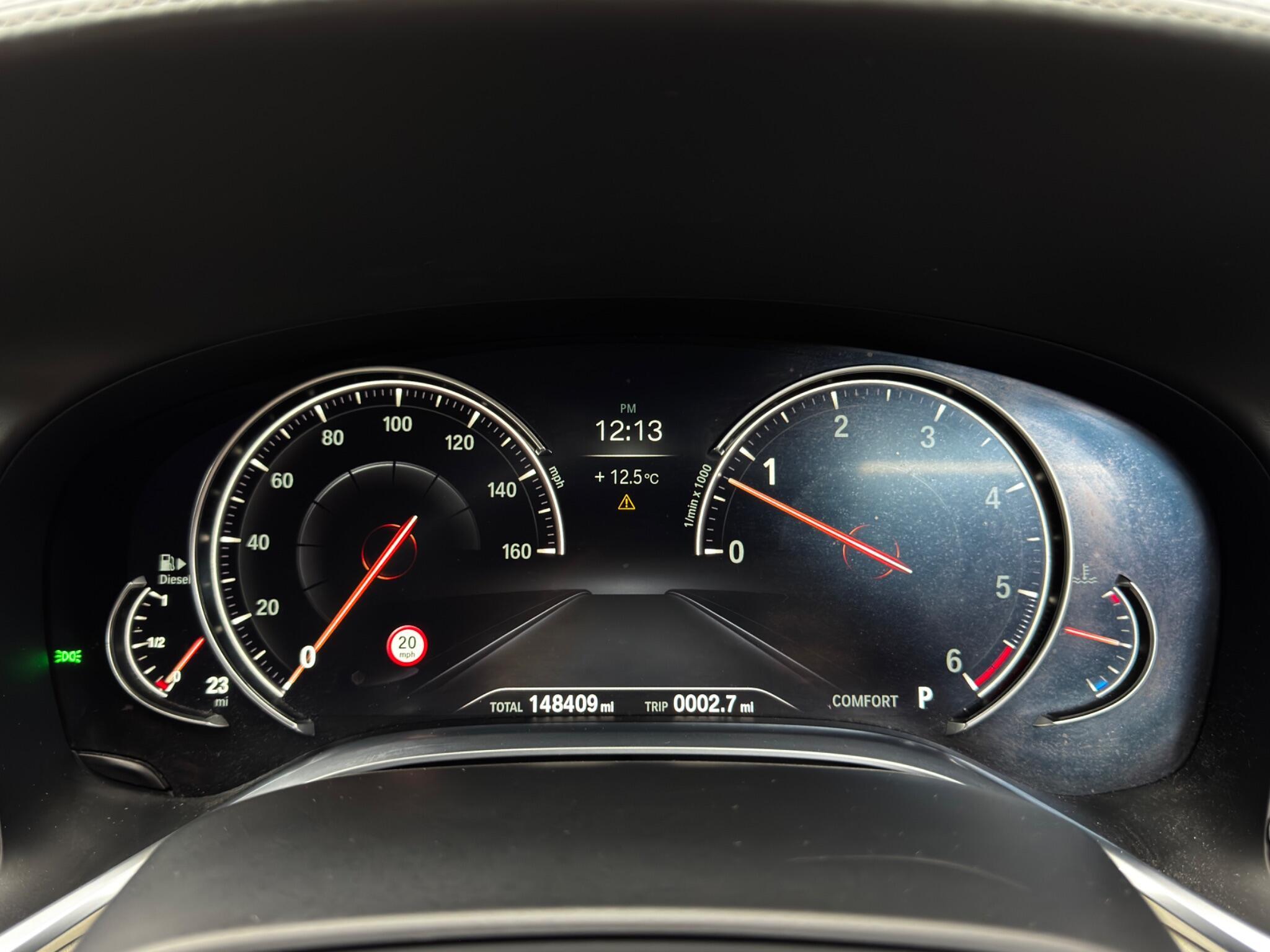 BMW 7 Series - Image 22