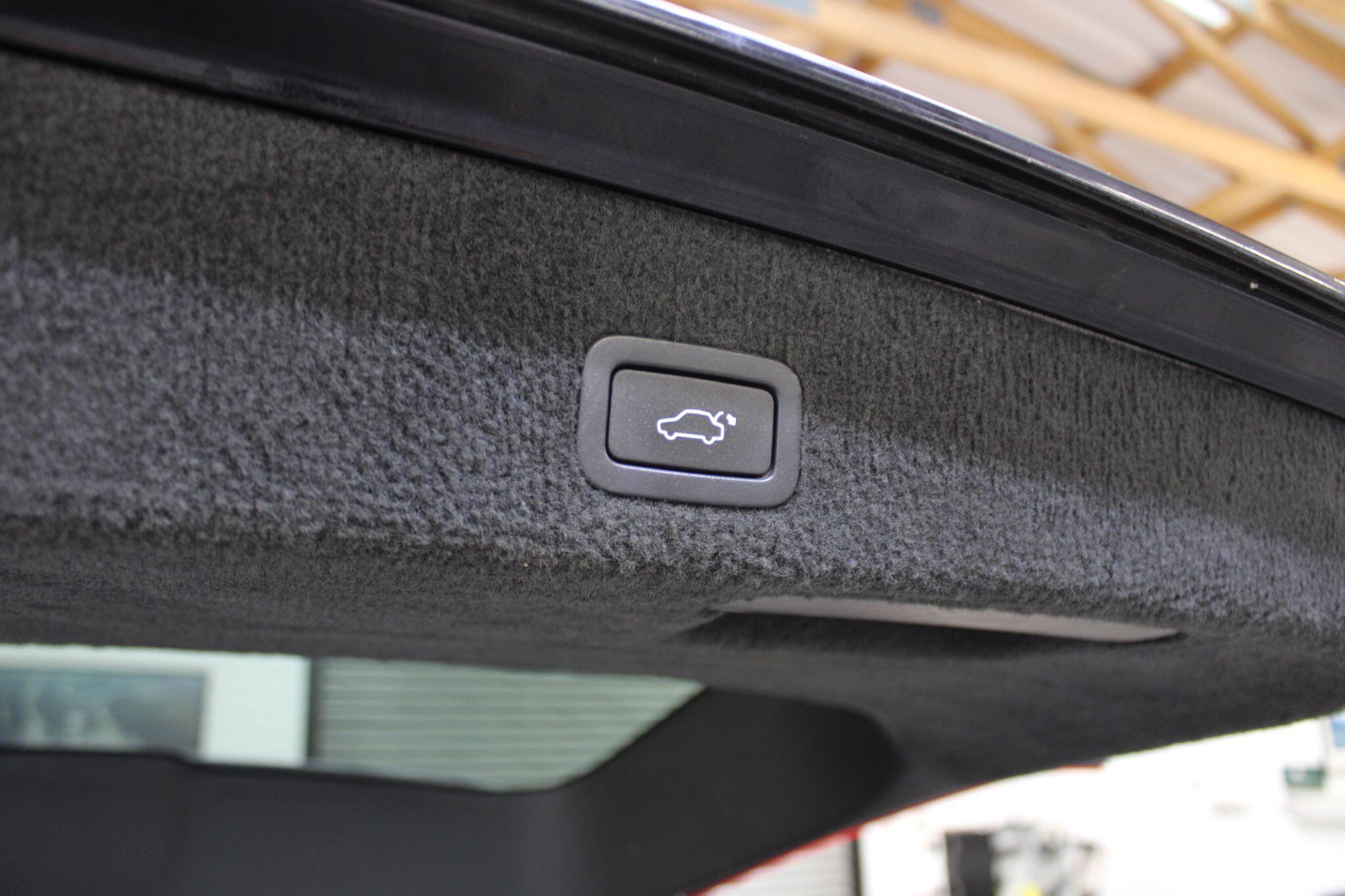 Volvo V70 - Image 17