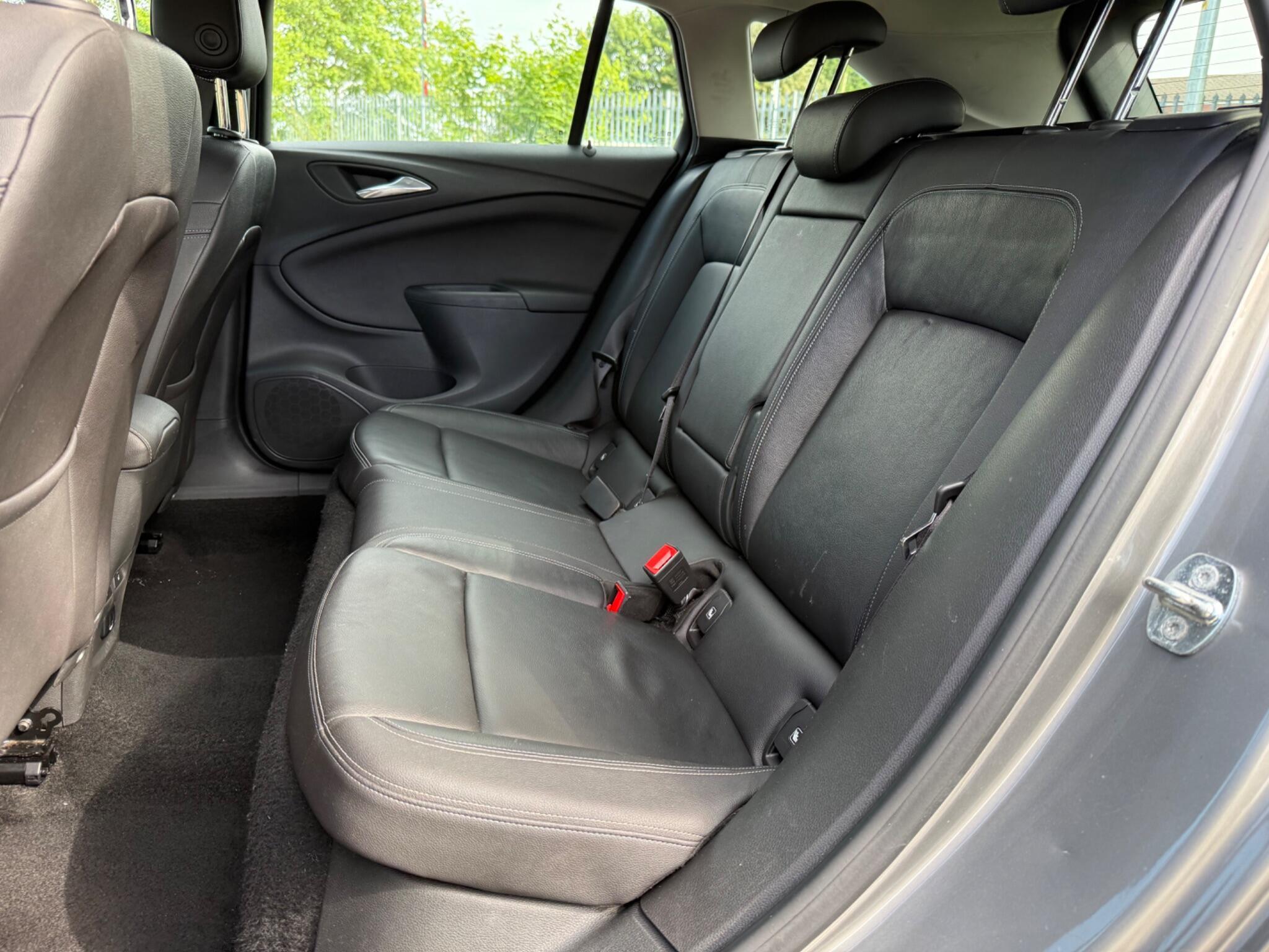 Vauxhall Astra - Image 17